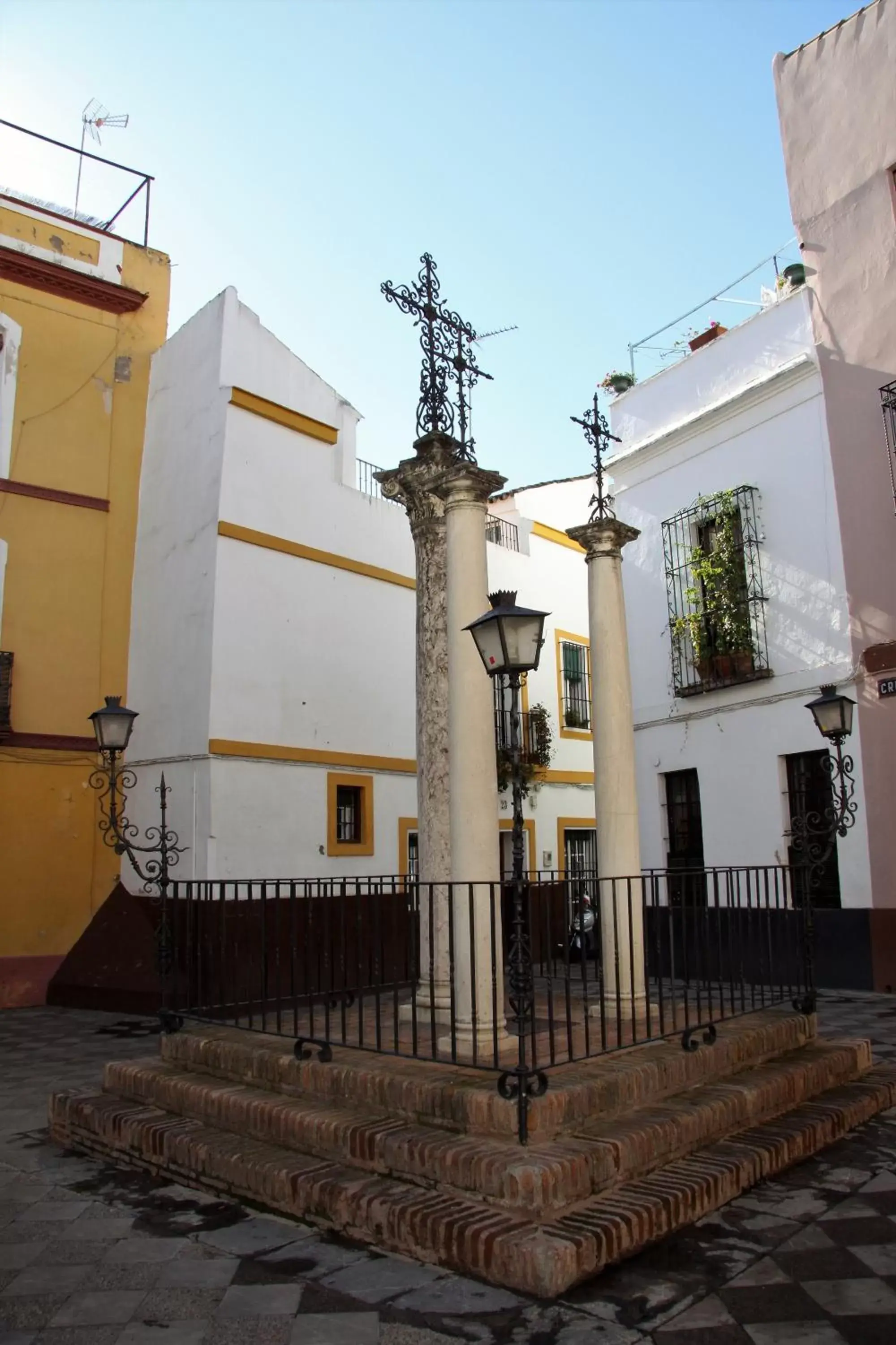 Nearby landmark, Property Building in Hotel Patio de las Cruces