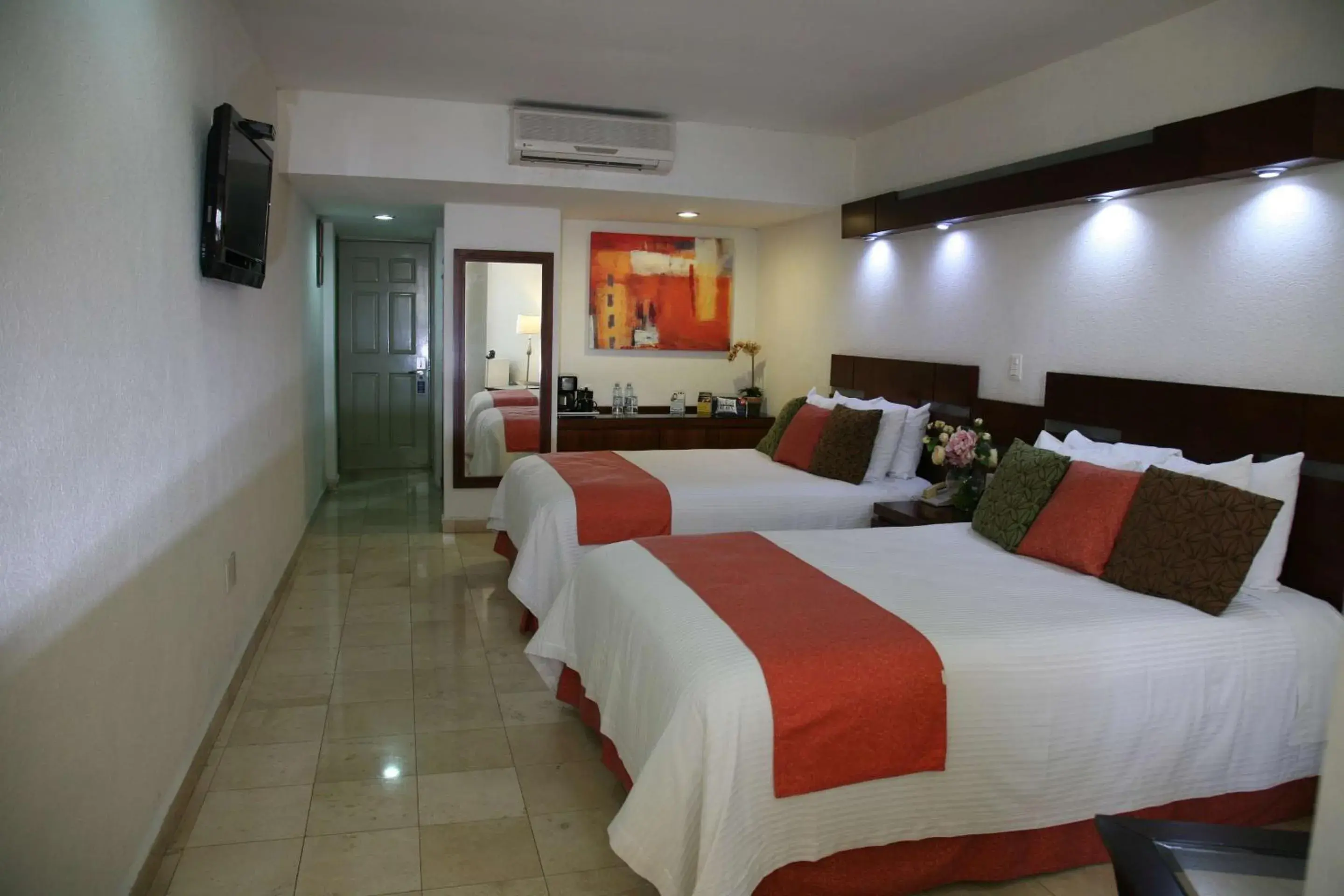 Photo of the whole room in Hotel Poza Rica Centro