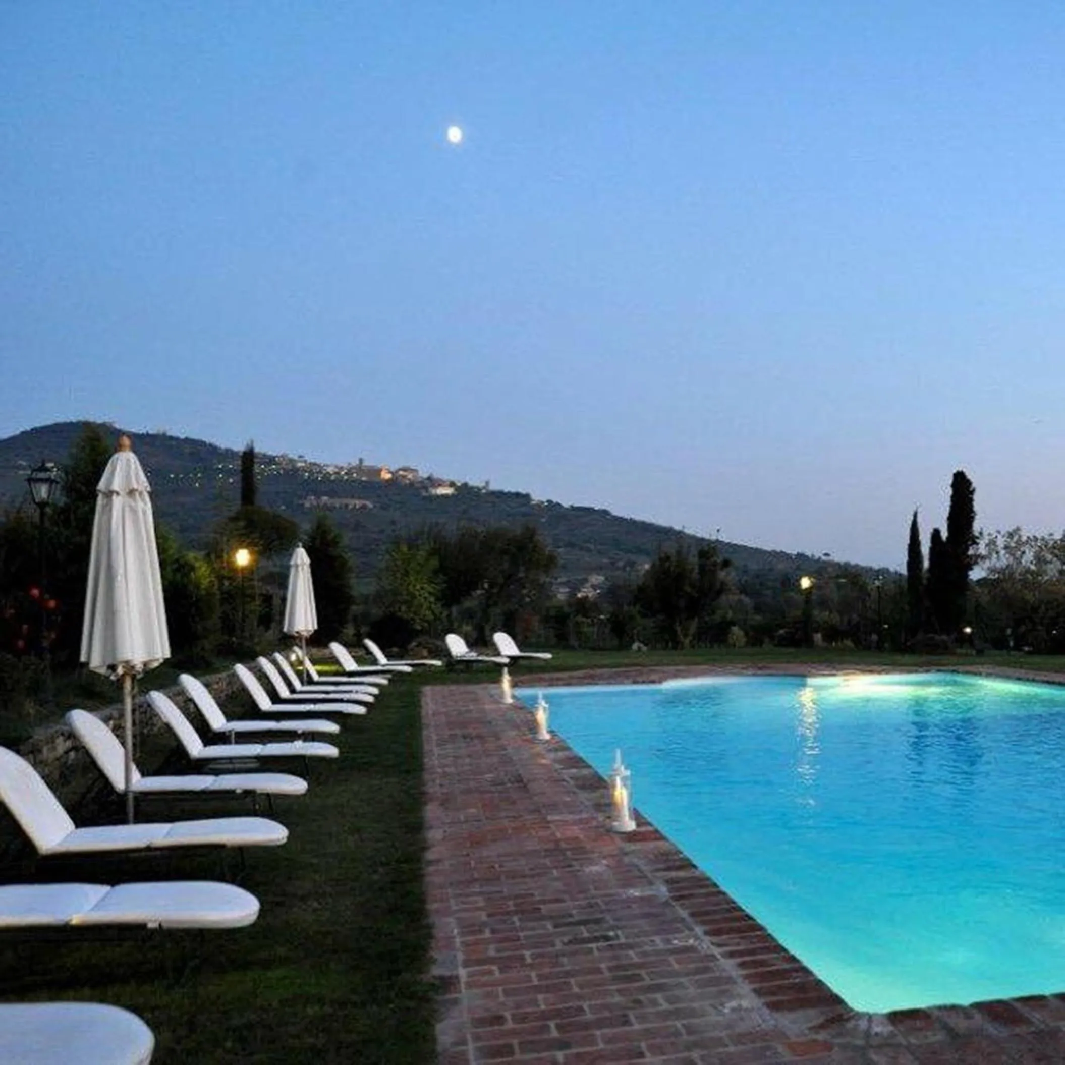 Swimming pool in Relais Villa Baldelli