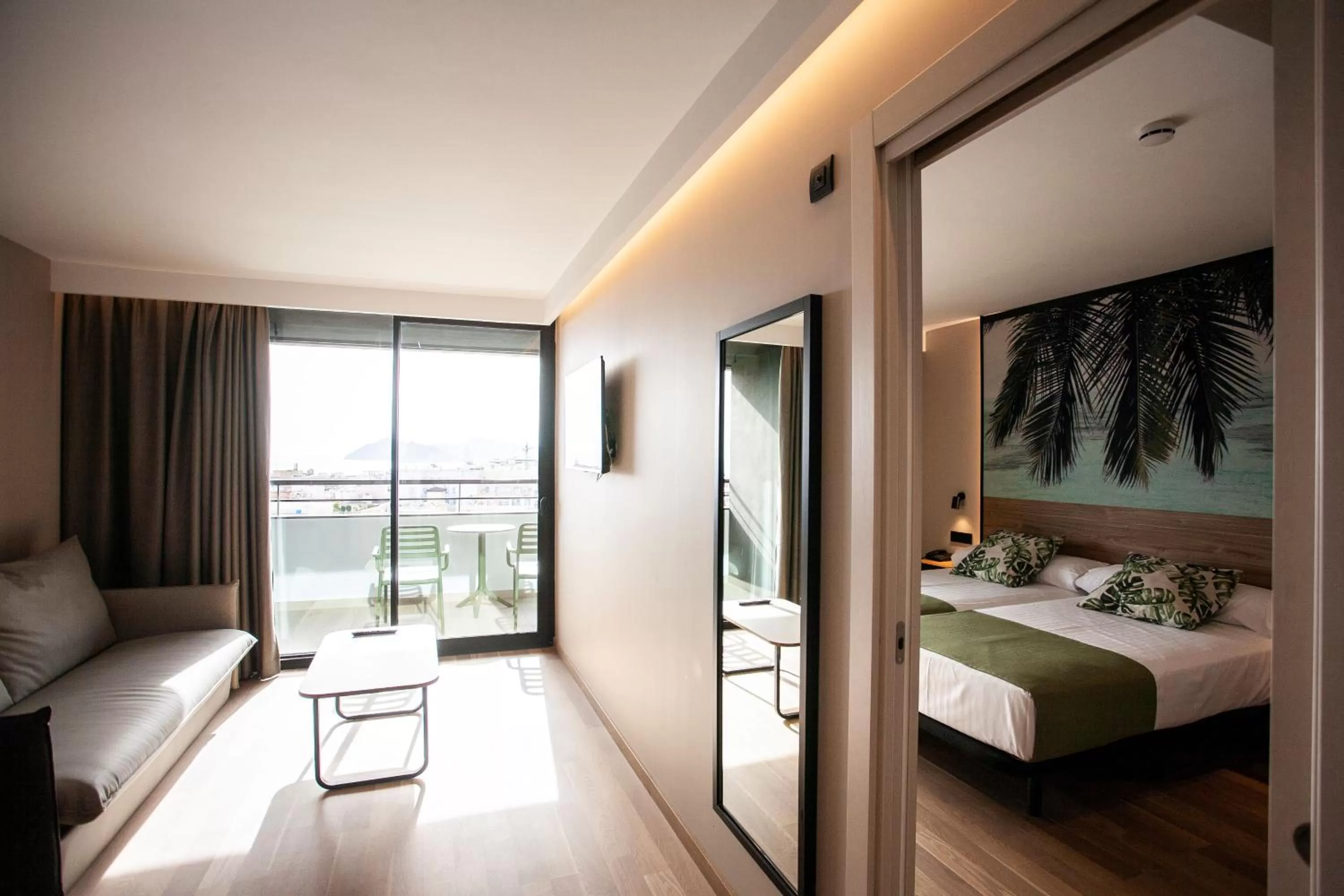 Living room, Bed in Hotel Primavera Park