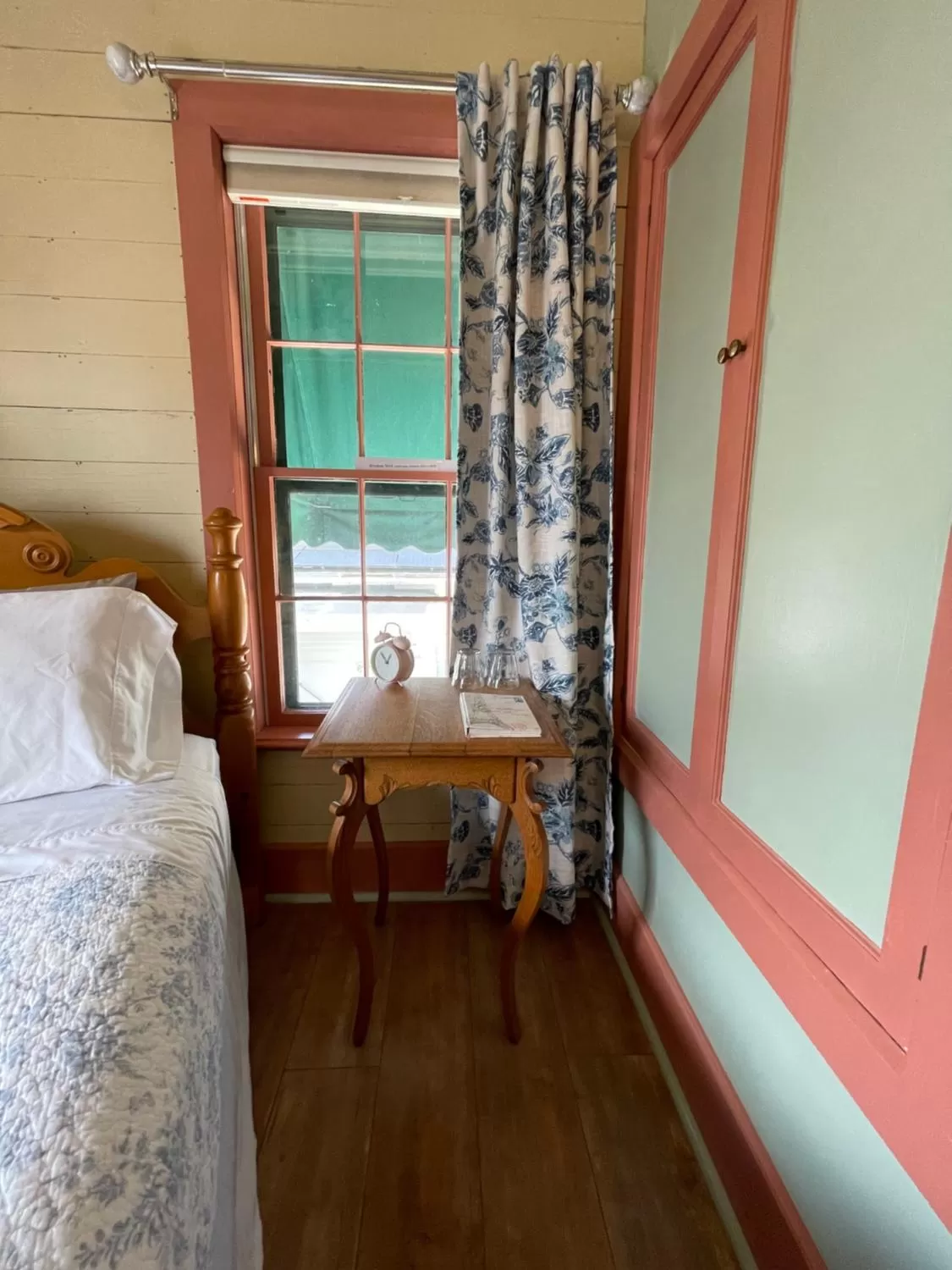 Bed in Carriage House Bed & Breakfast