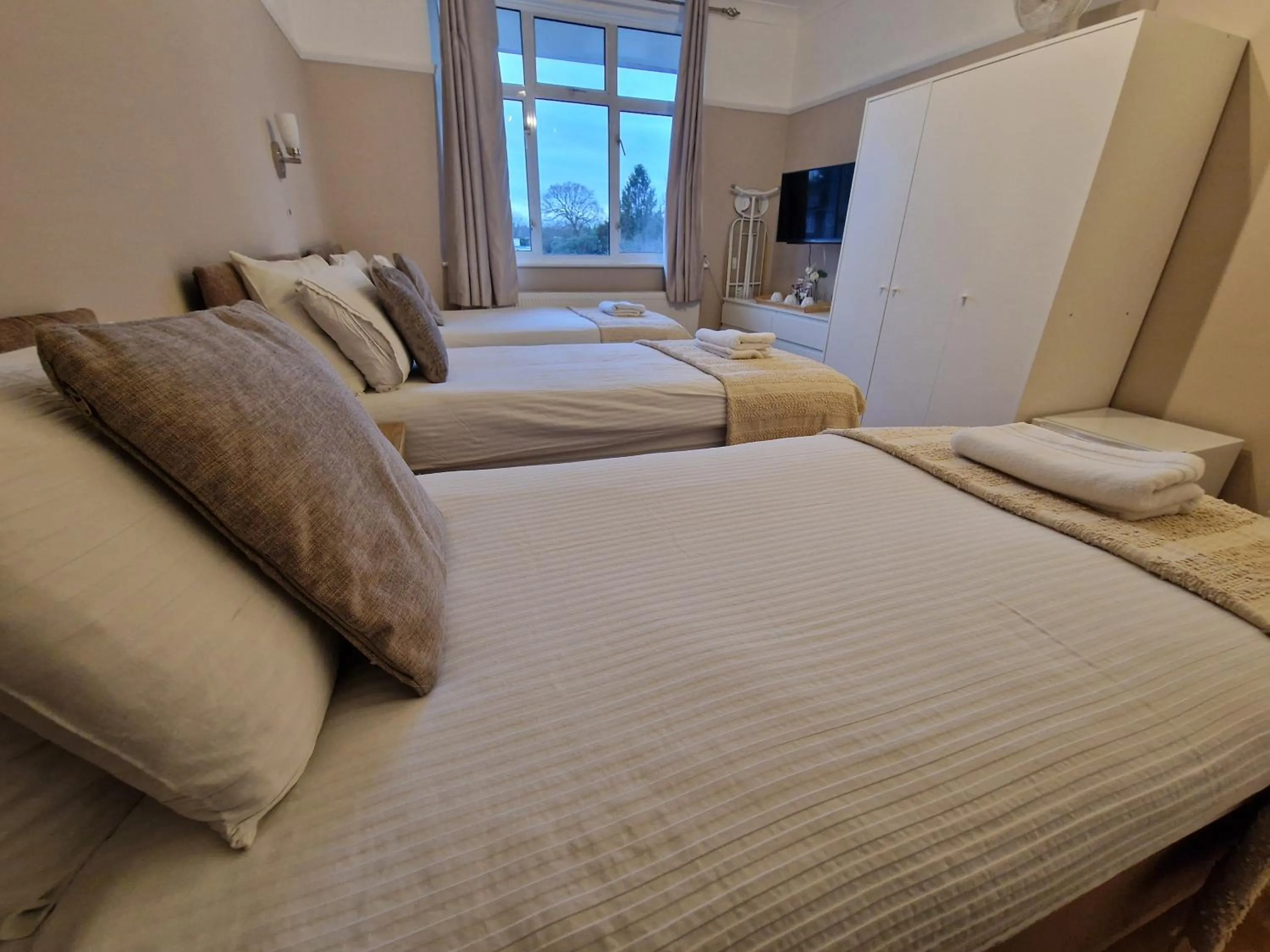 Bedroom, Bed in Kathleen House