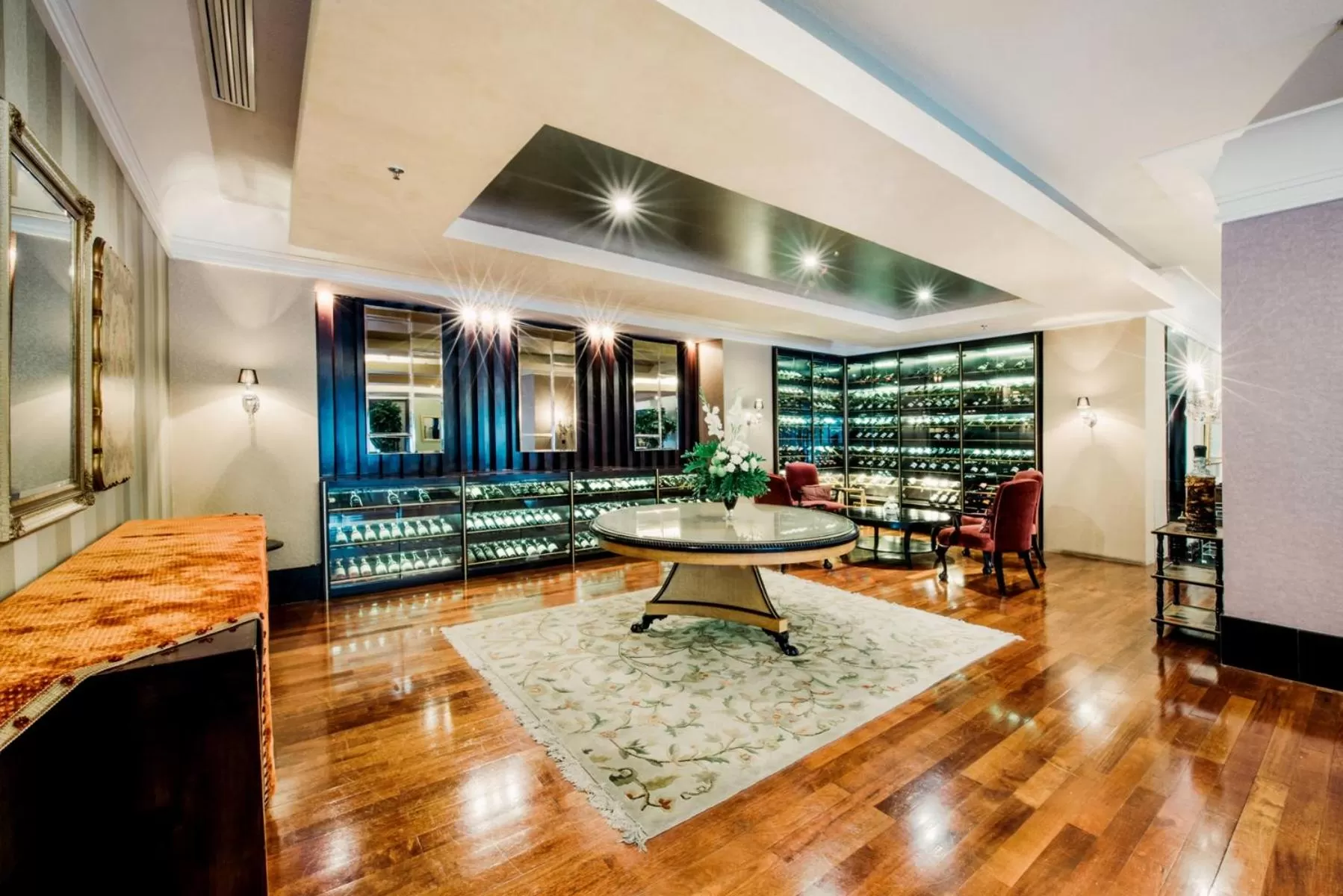 Restaurant/places to eat in The Papandayan