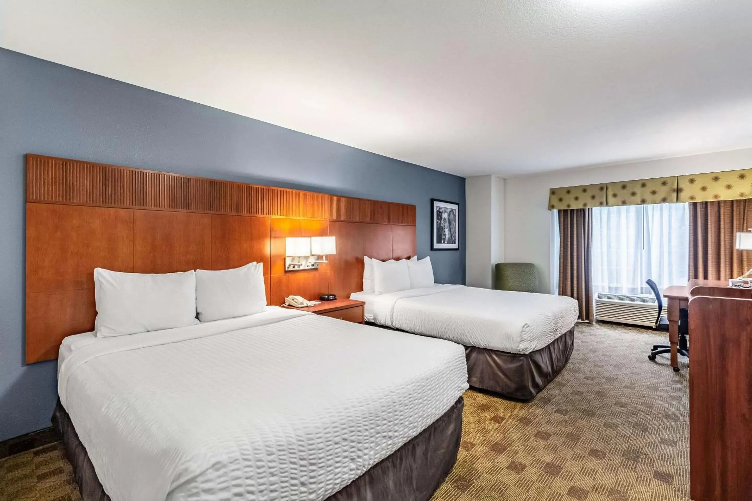 Queen Room with Two Queen Beds and Roll-in-Shower - Accessible/Non-Smoking in Clarion Hotel Portland International Airport Queen Room with Two Queen Beds and Roll-in-Shower - Accessible/Non-Smoking in Clarion Hotel Portland International Airport