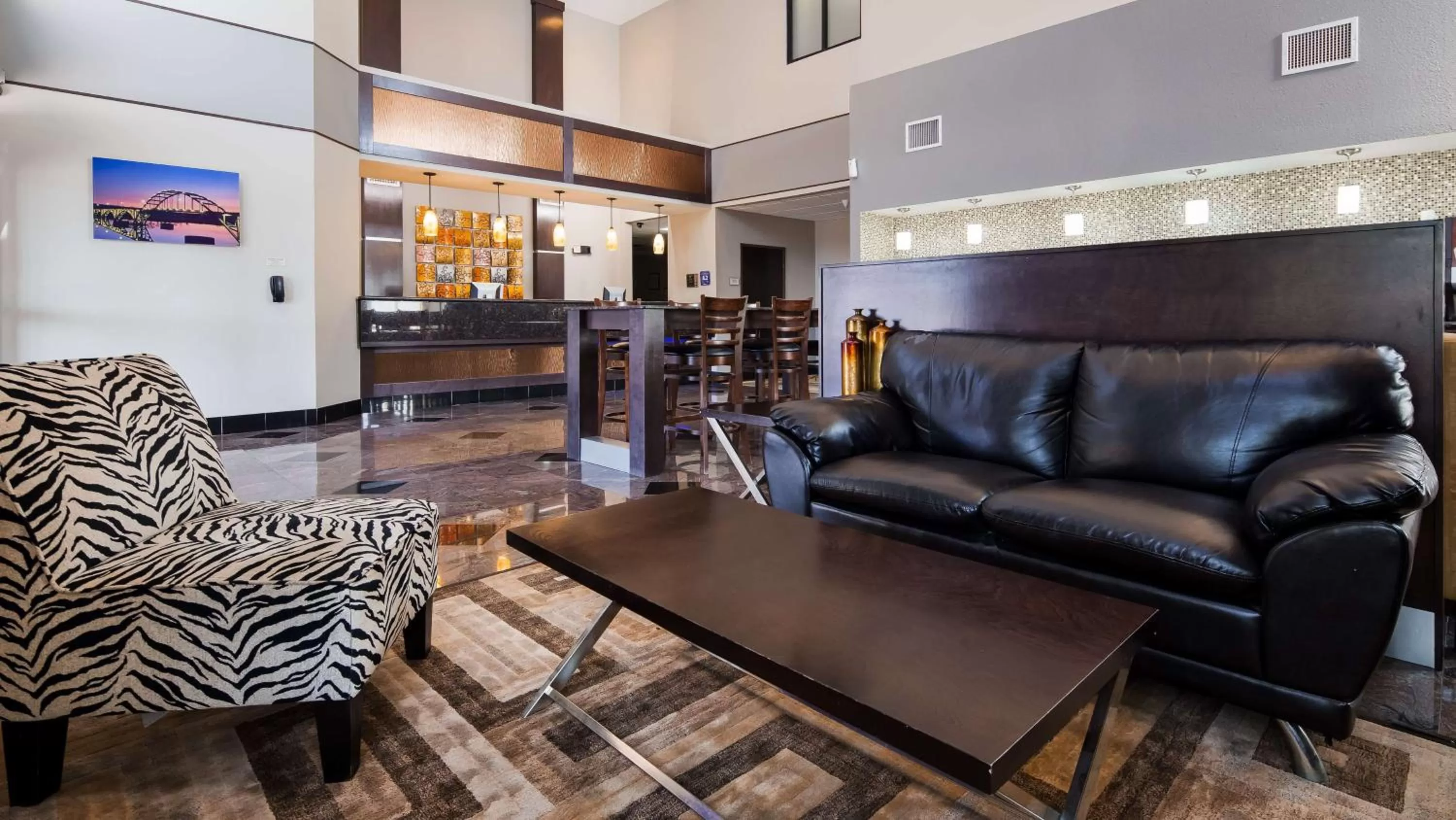 Lobby or reception in Best Western Inn & Suites - Lake Charles