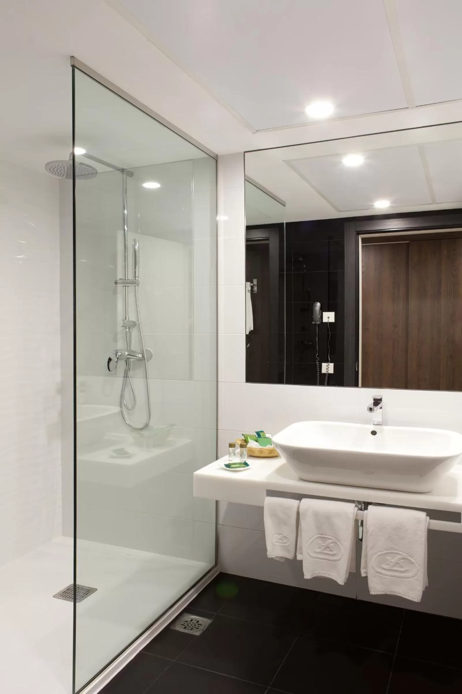 Bathroom in Hotel Liabeny