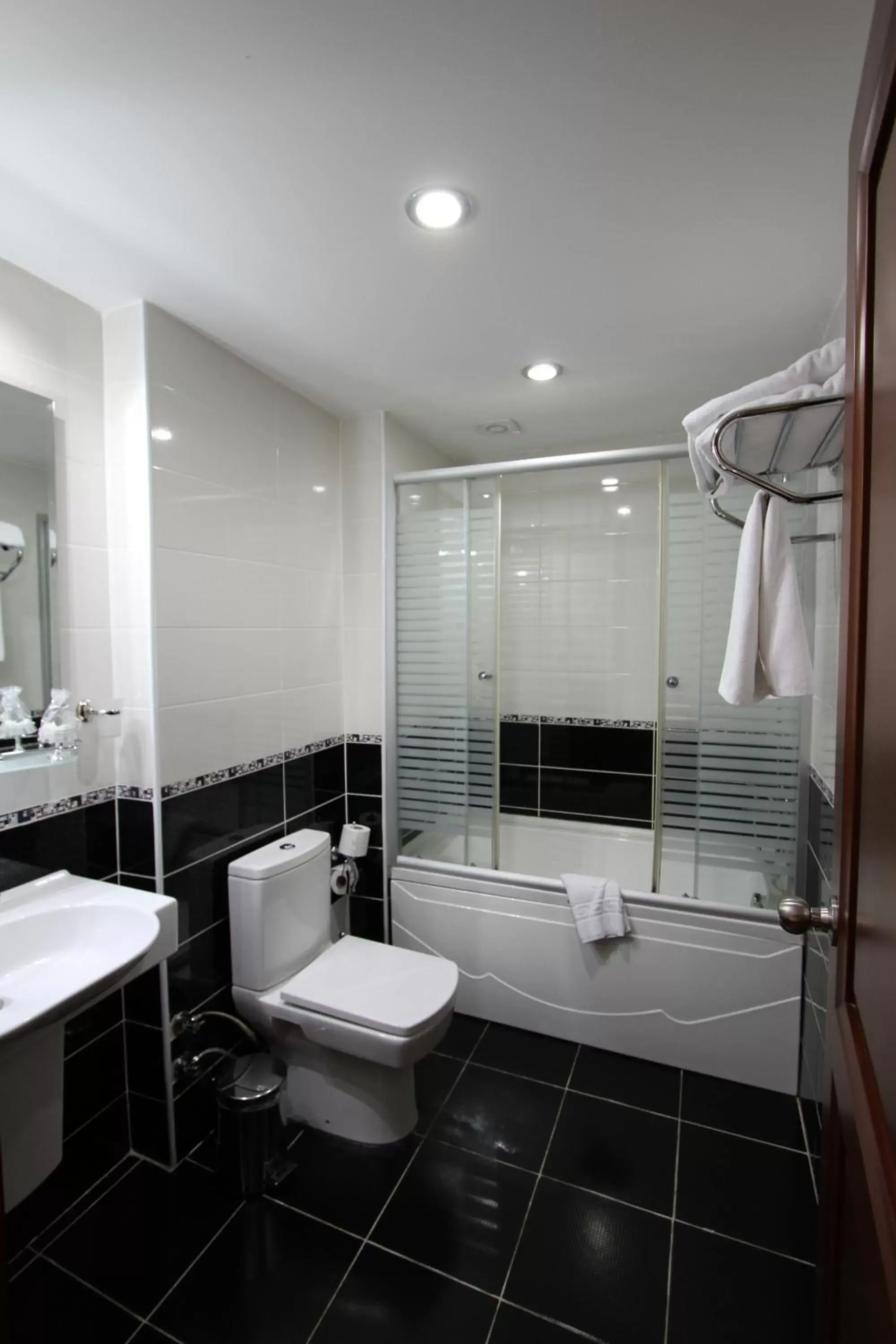 Shower, Bathroom in Basileus Hotel