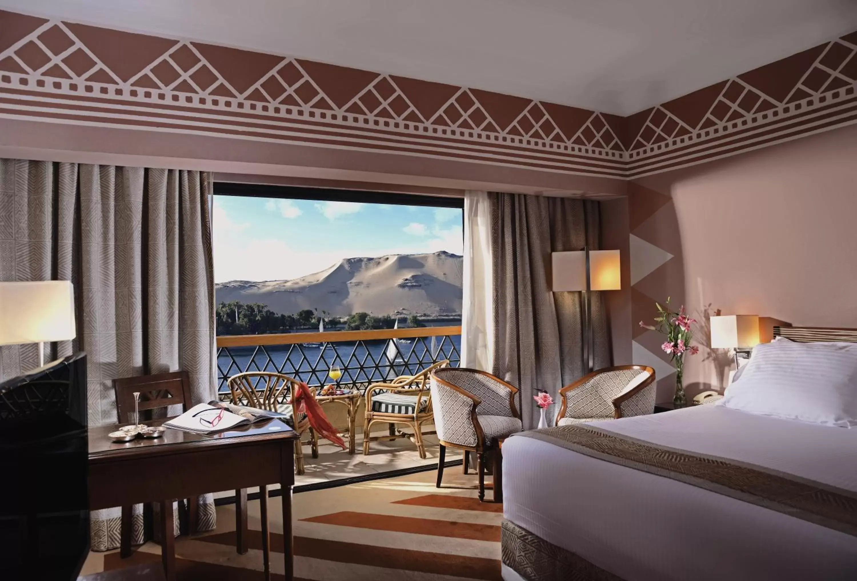 Day, Mountain View in Mövenpick Resort Aswan