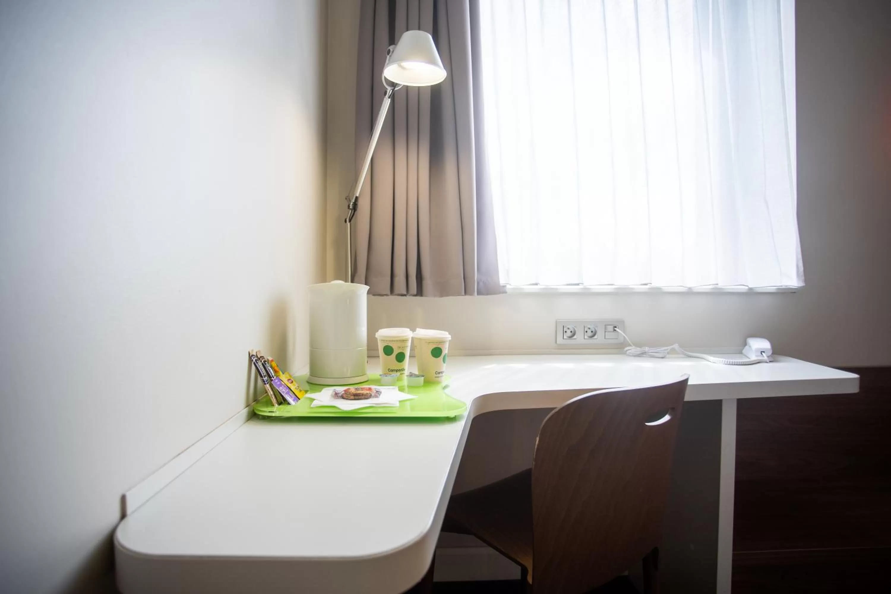 Bedroom in Campanile Carcassonne Est - La Cité