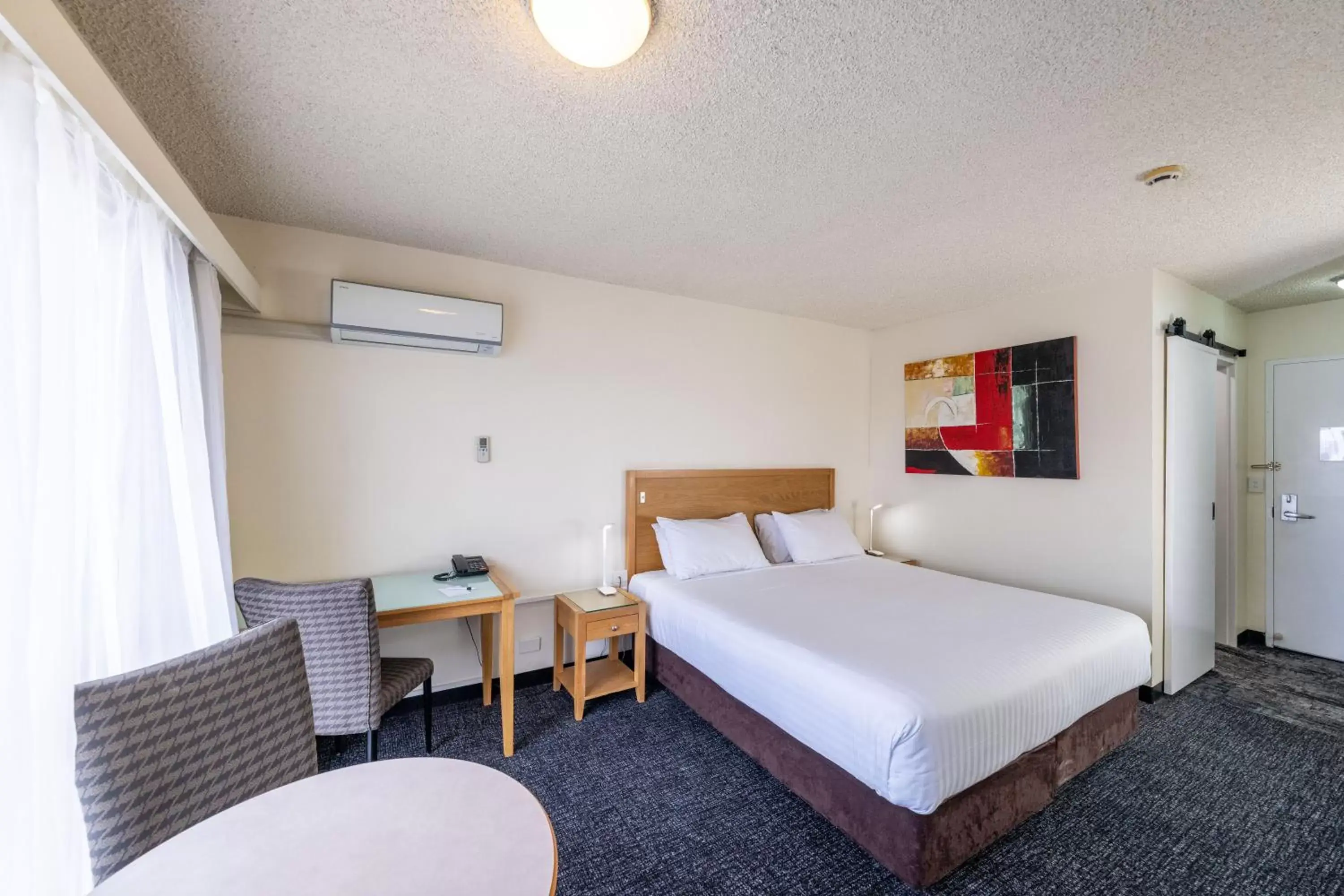Bedroom, Bed in Best Western Hobart