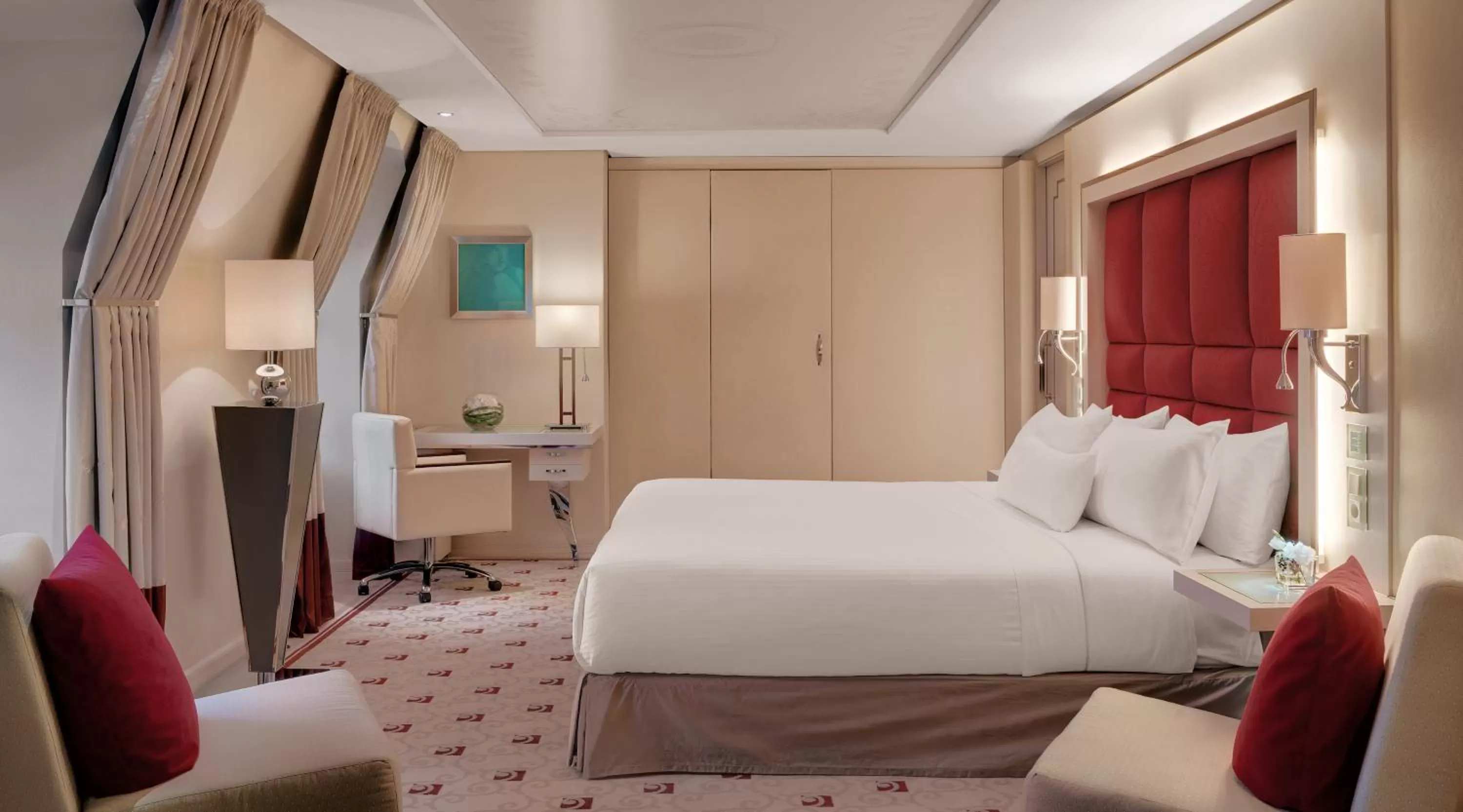 Bedroom, Bed in Bilderberg Bellevue Hotel Dresden