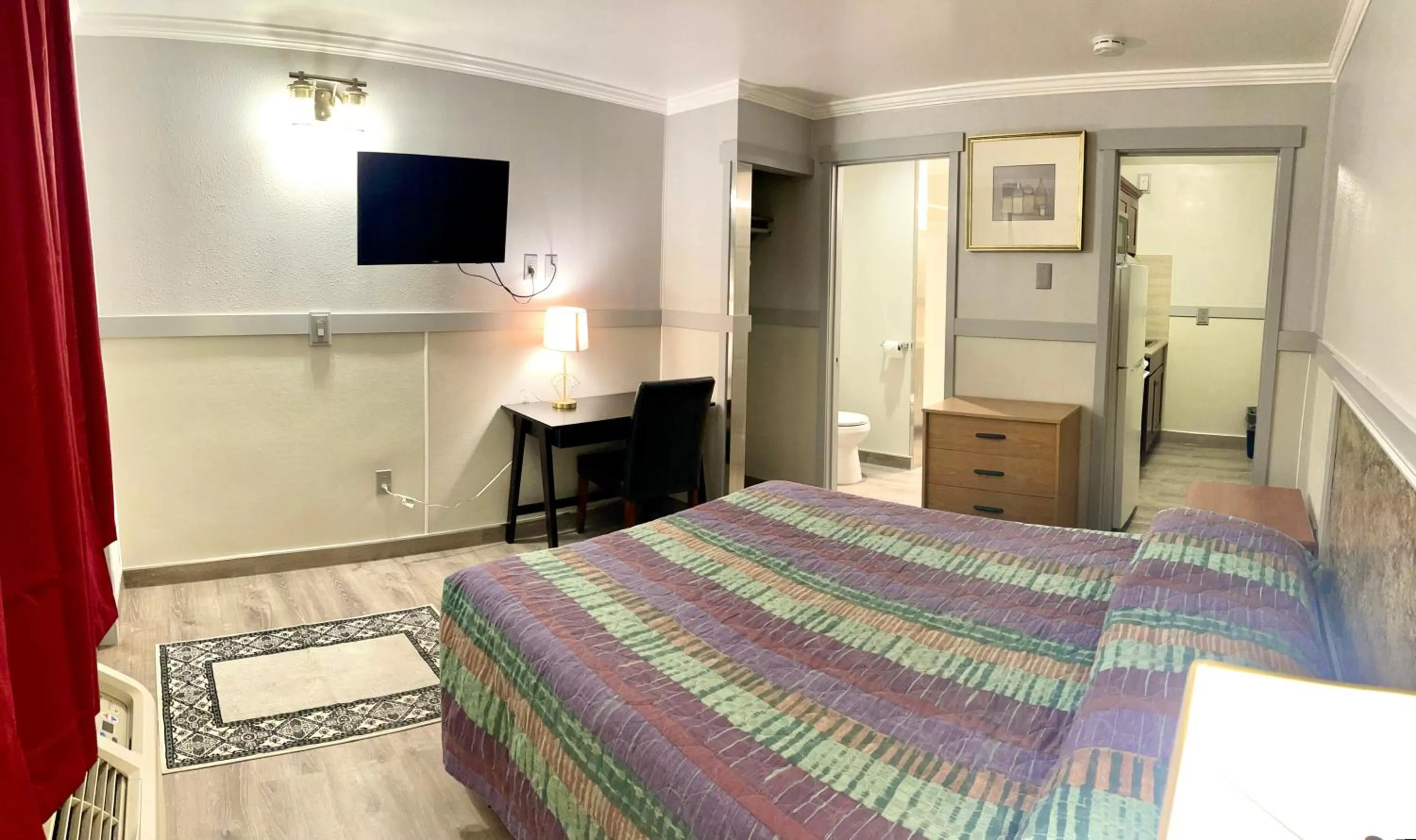 Bed in Emerald Best Motel