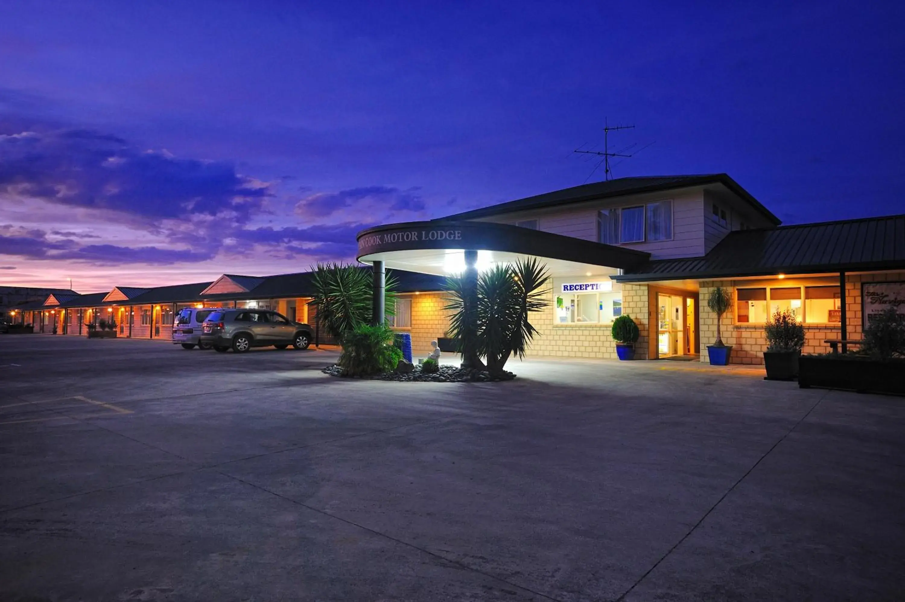 Facade/entrance, Property Building in Captain Cook Motor Lodge