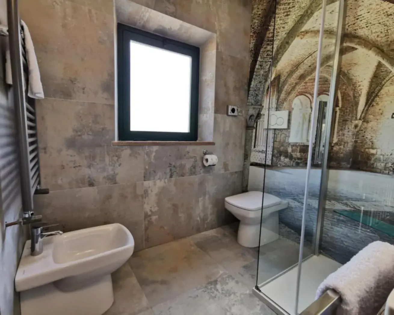 Bathroom in Casanova - Wellness Center La Grotta Etrusca