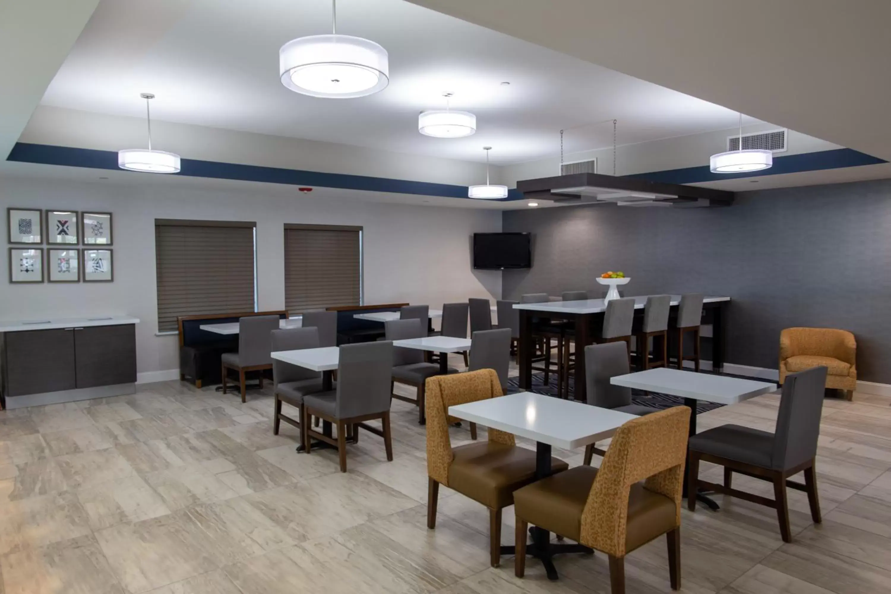 Food and drinks, Restaurant/Places to Eat in La Quinta by Wyndham Houston East at Normandy