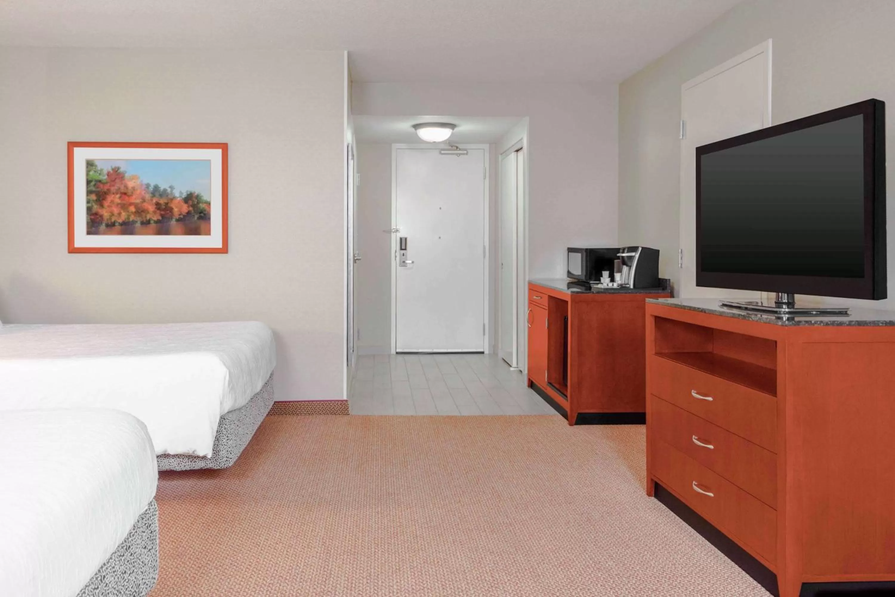 Bedroom, Bed in Hilton Garden Inn Independence