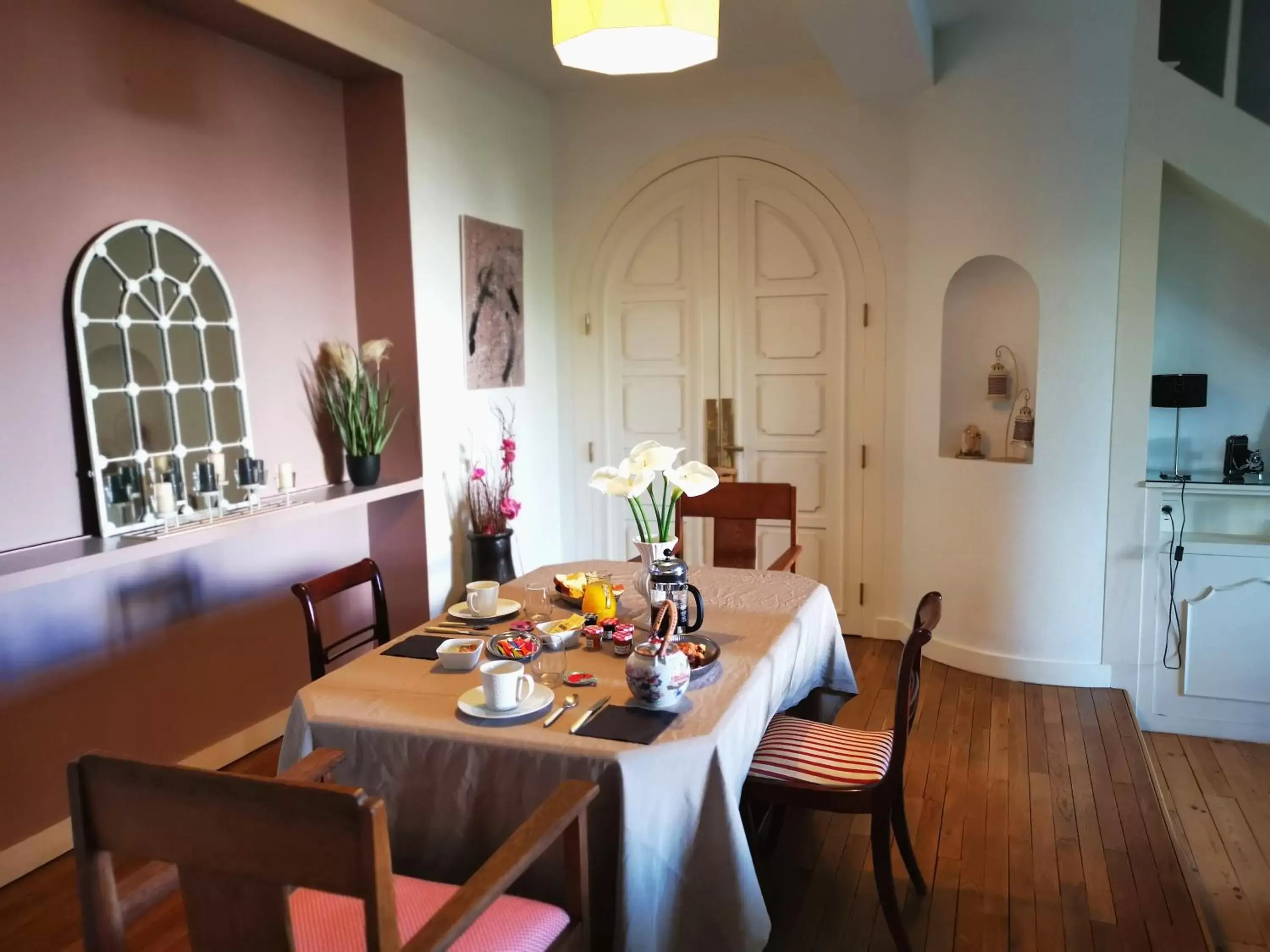 Dining area, Restaurant/Places to Eat in Chambres d'hôtes La Maison Blanche