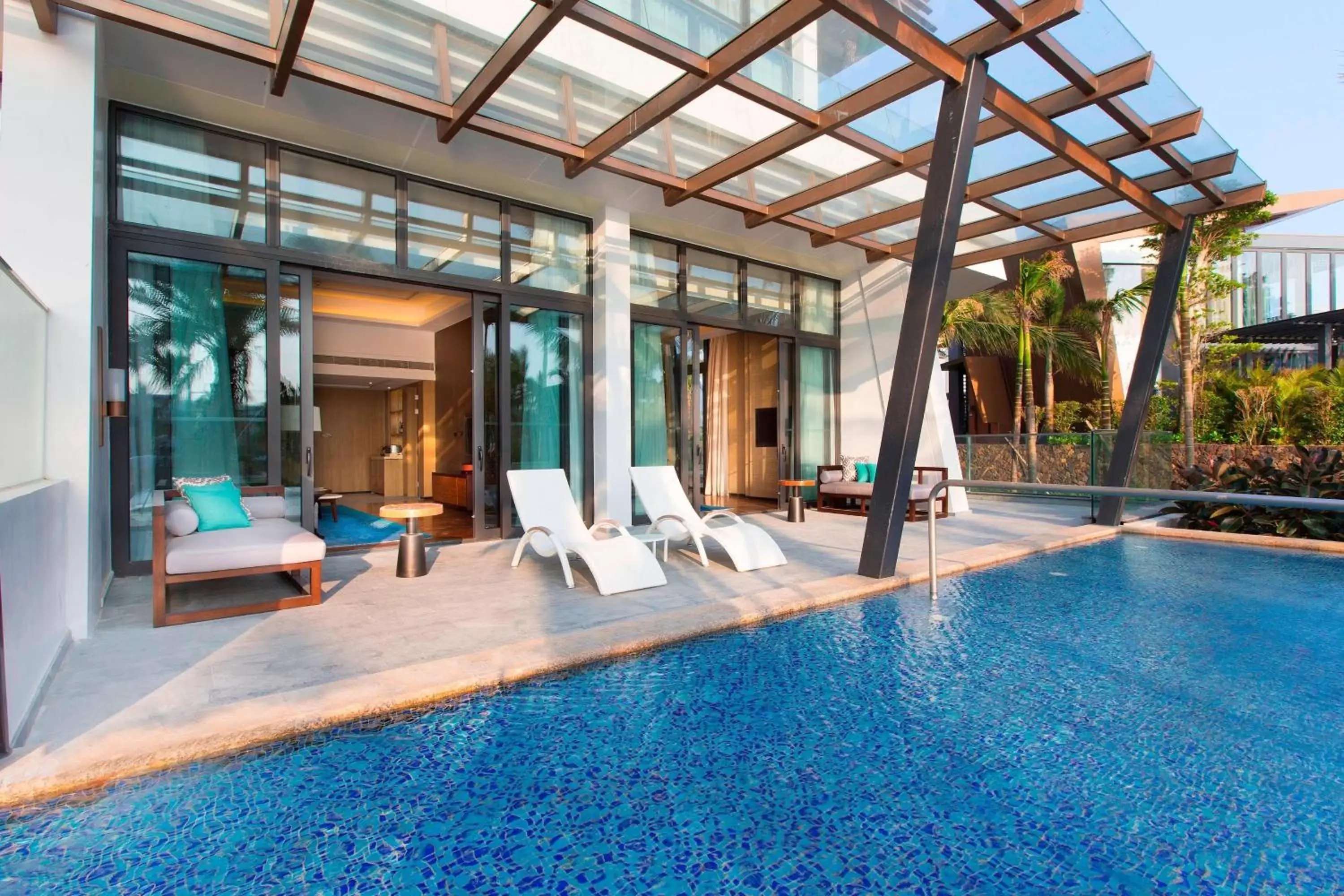 Photo of the whole room, Swimming Pool in The Westin Sanya Haitang Bay Resort