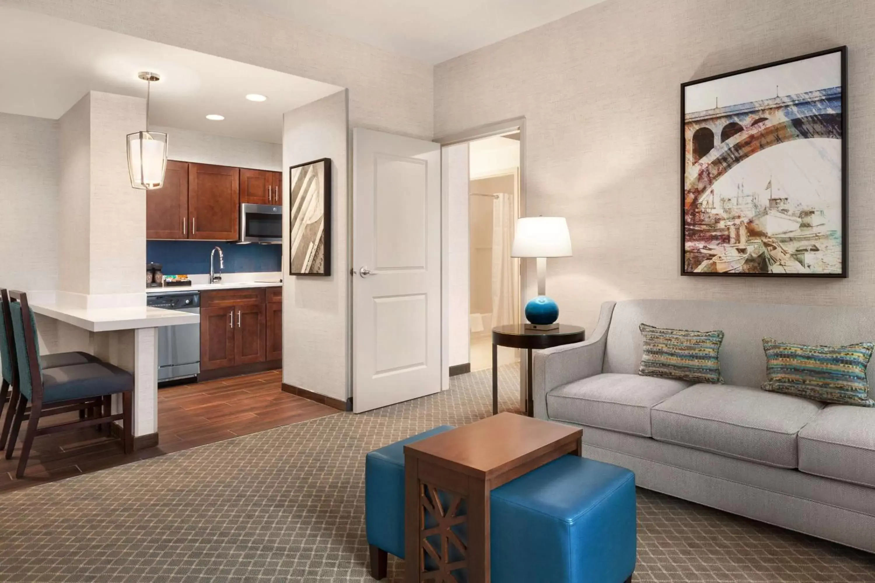 Living room, Seating Area in Homewood Suites By Hilton Arlington Rosslyn Key Bridge