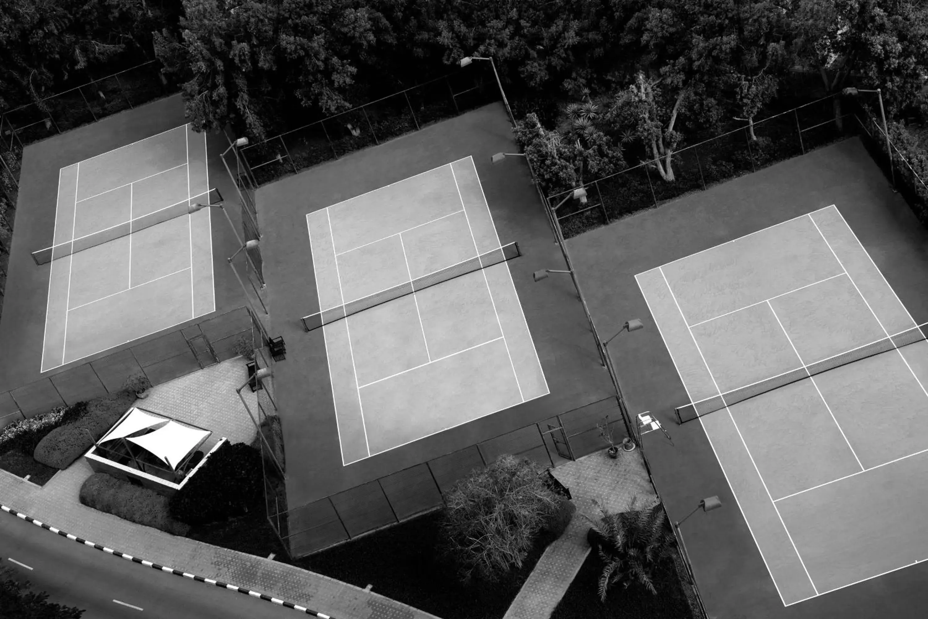 Tennis court, Bathroom in Le Meridien Al Aqah Beach Resort