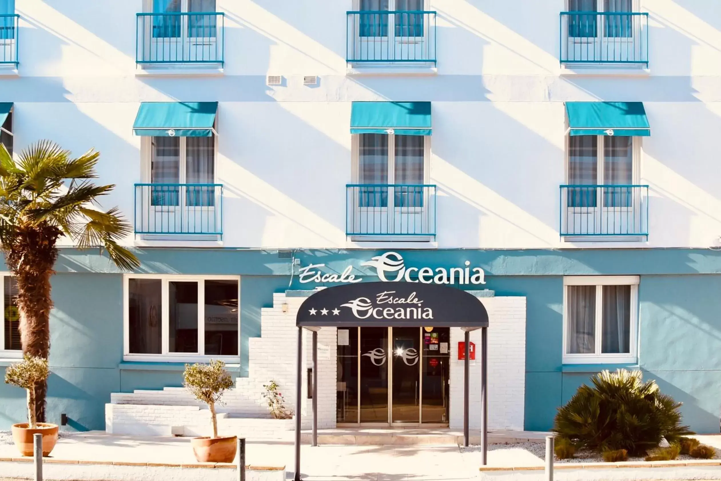 Facade/entrance, Property Building in Hôtel Escale Oceania Lorient