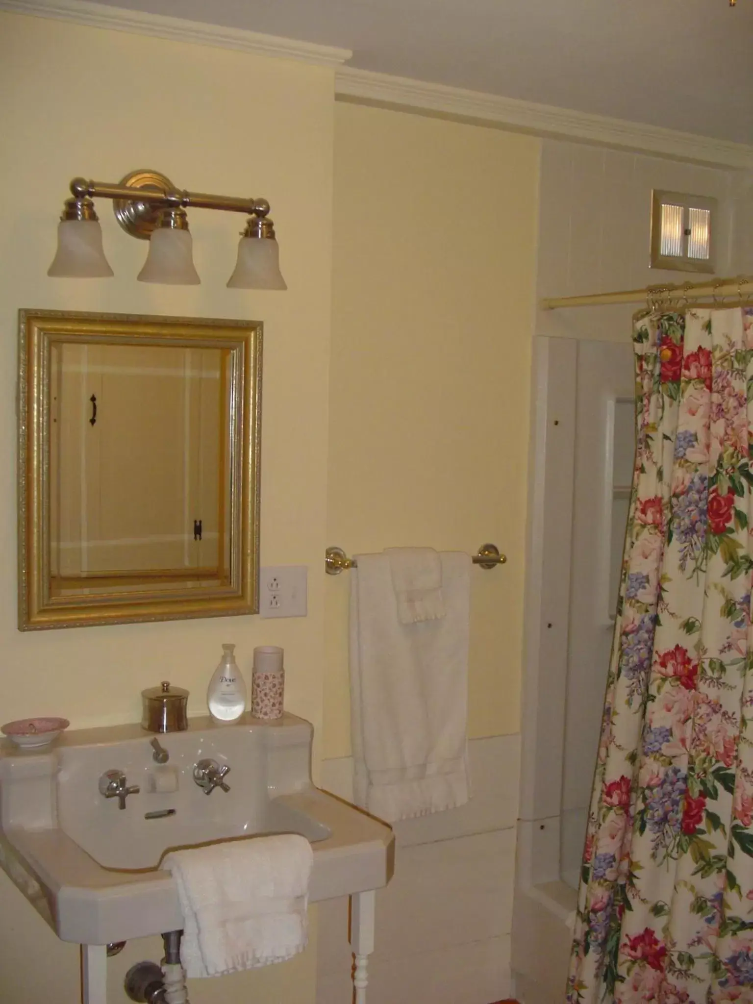 Bathroom in Stephen Clay Homestead Bed and Breakfast