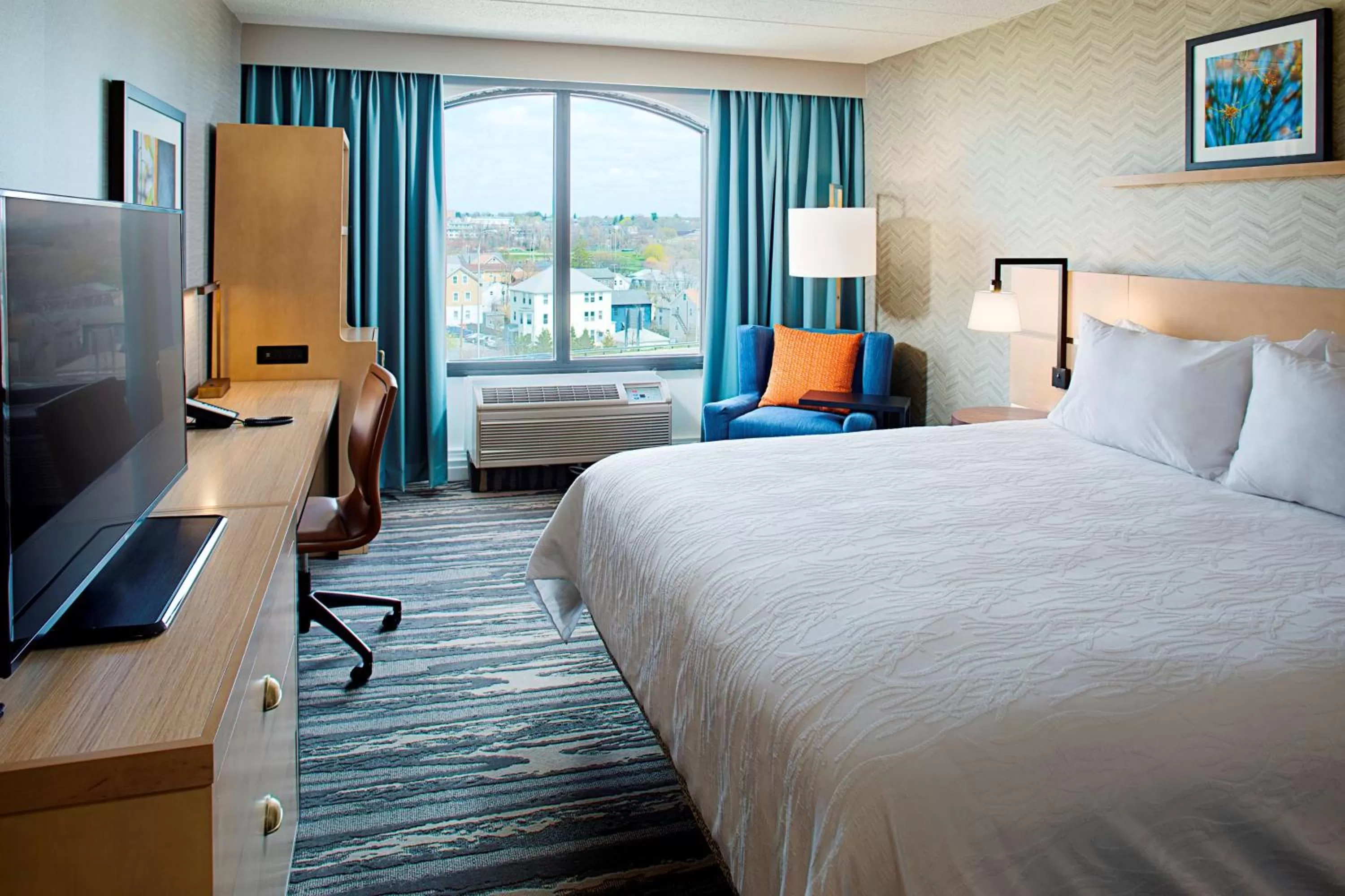 Bedroom, Bed in Hilton Garden Inn Providence