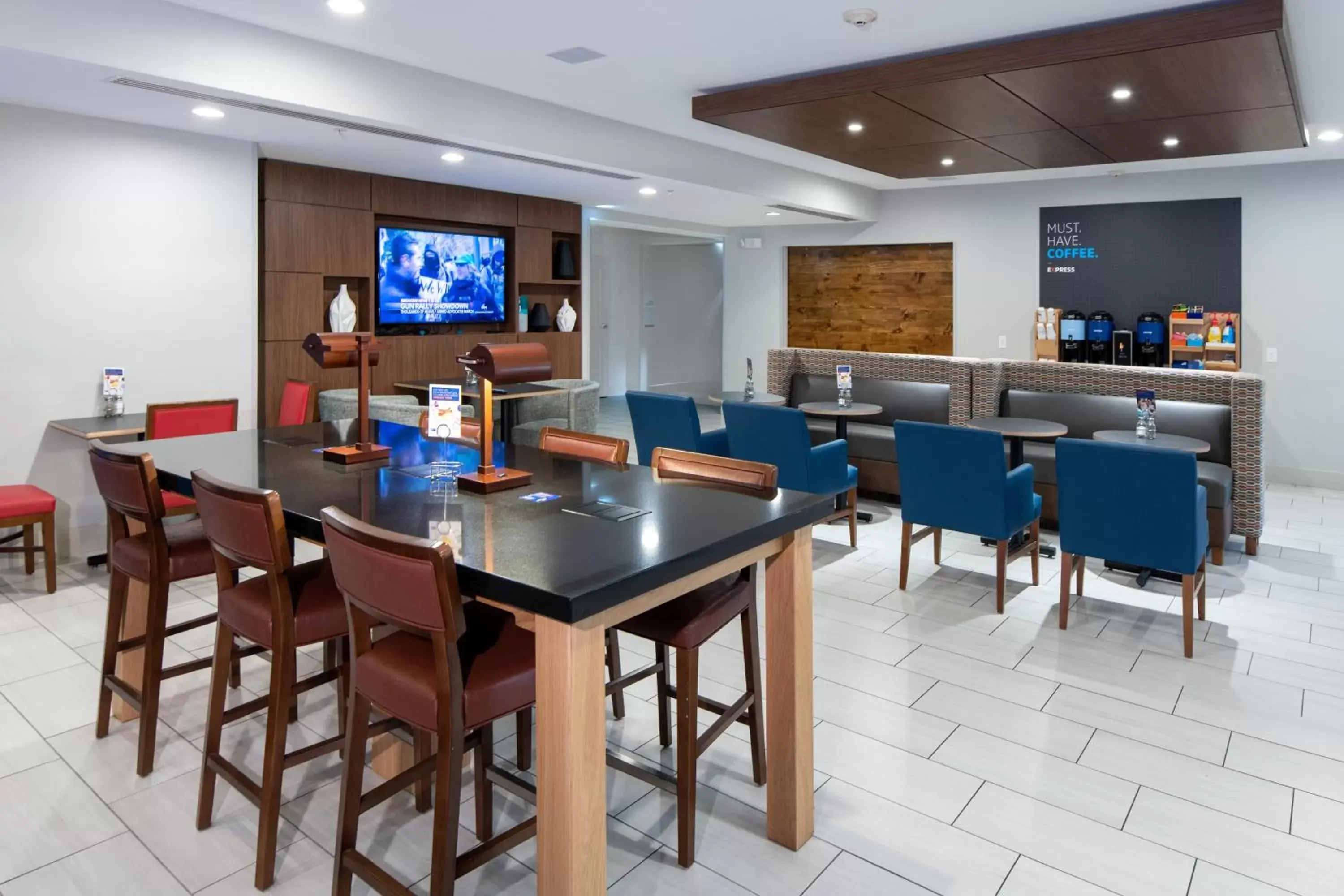 Breakfast in Holiday Inn Express Hotel & Suites Dallas South - DeSoto, an IHG Hotel