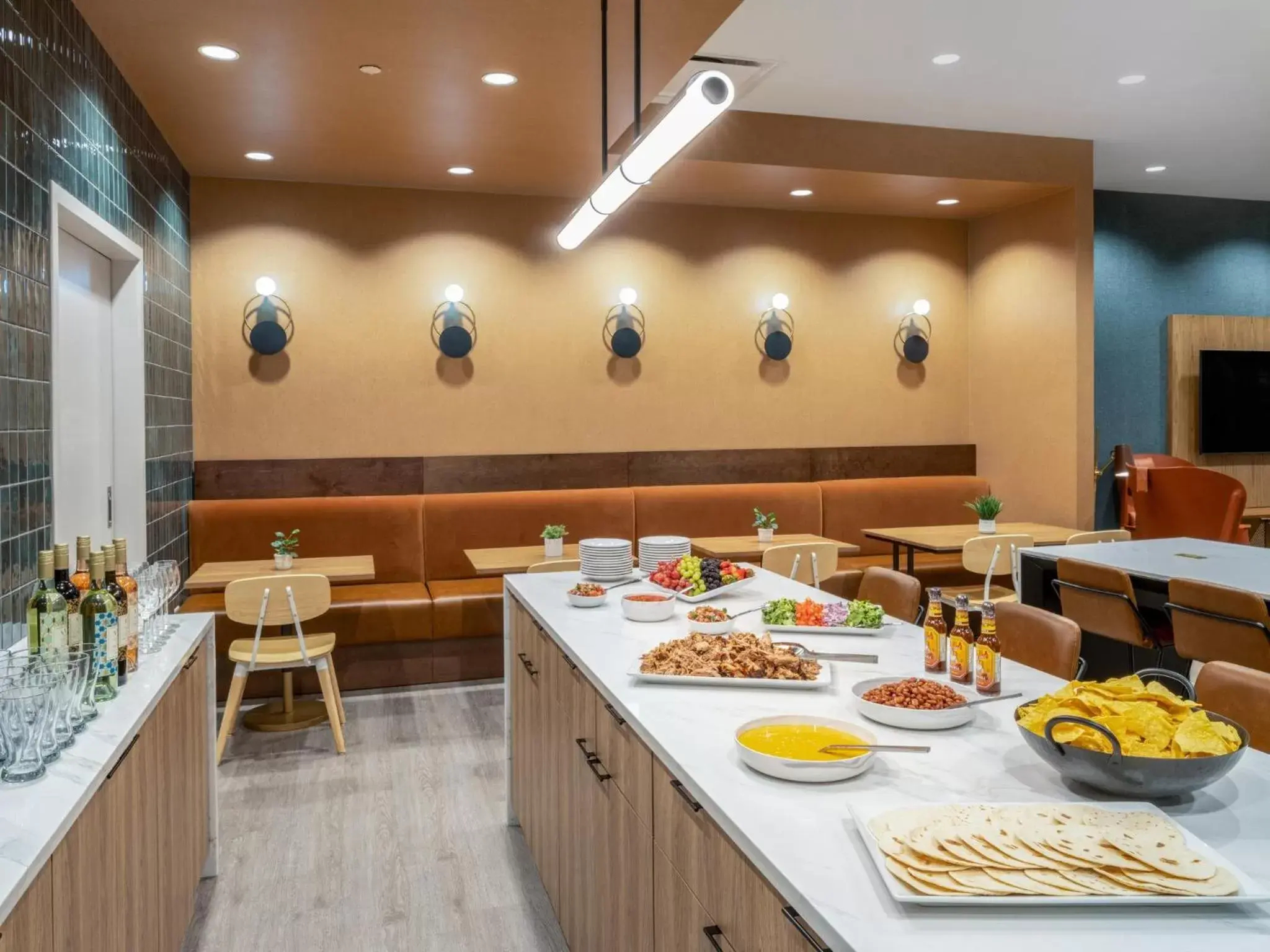 Restaurant/places to eat in Staybridge Suites Chicago O'Hare - Rosemont by IHG Restaurant/places to eat in Staybridge Suites Chicago O'Hare - Rosemont by IHG