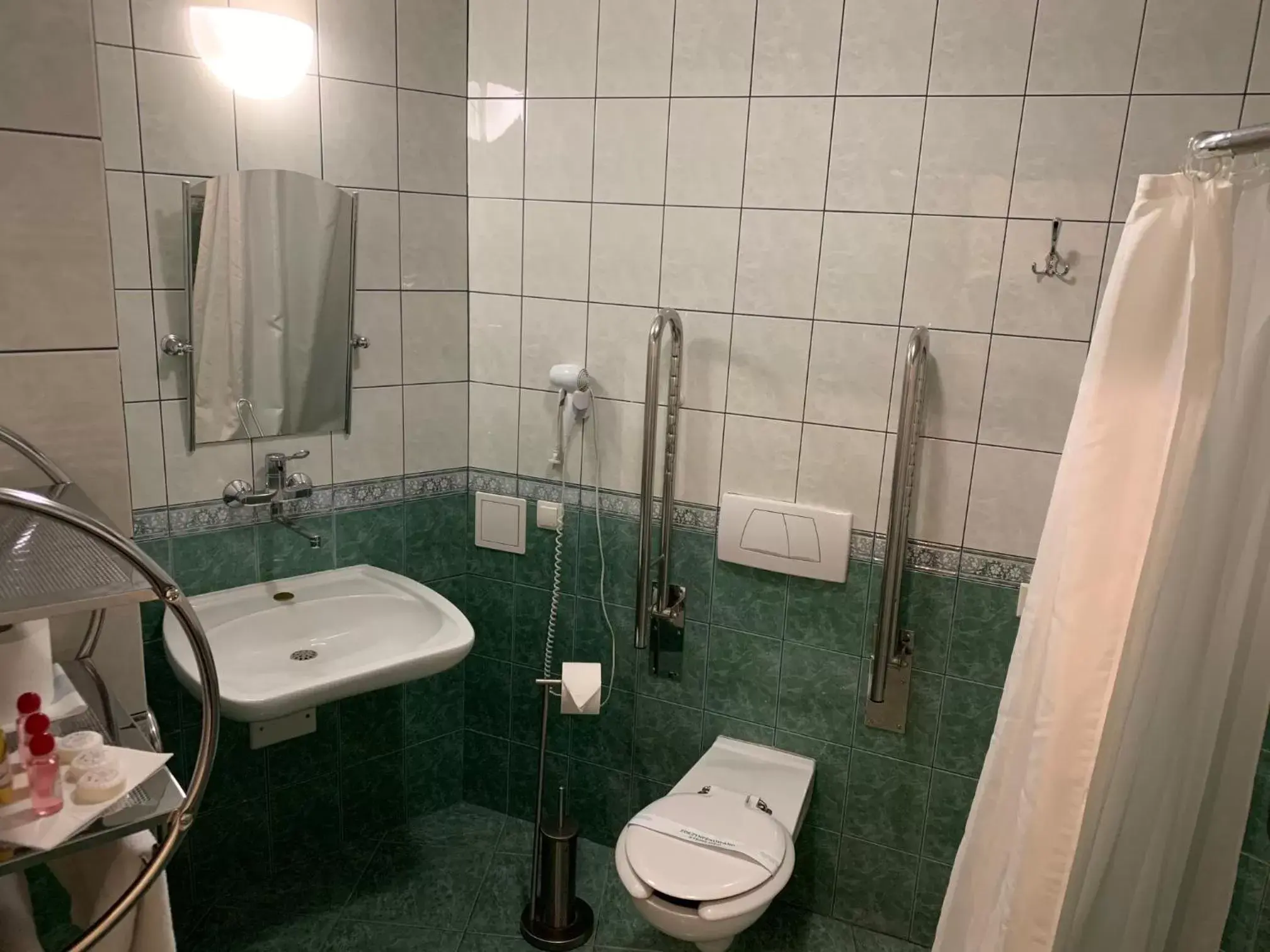 Bathroom in Matejko Hotel