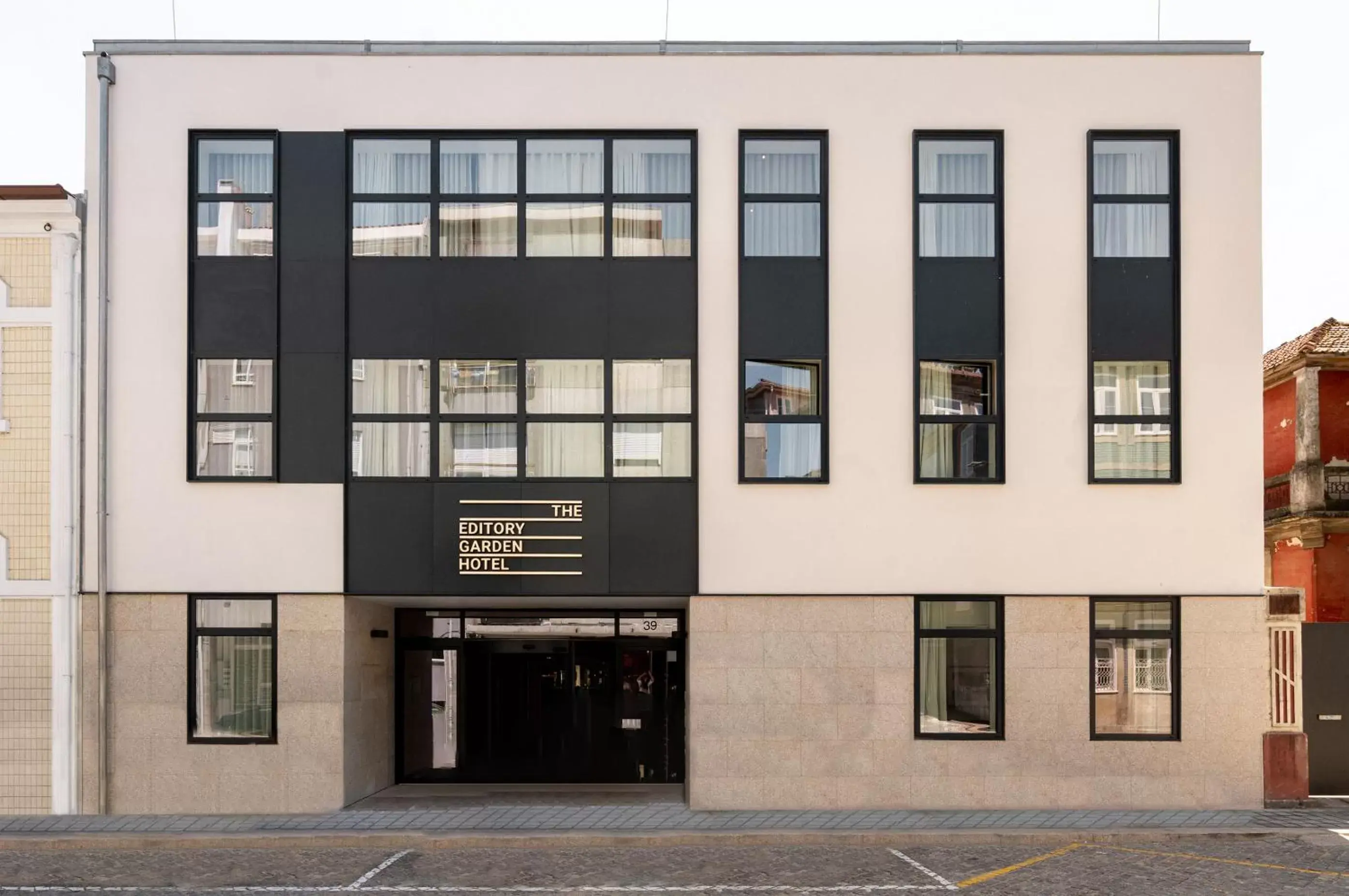 Facade/entrance, Property Building in The Editory Garden Porto Hotel