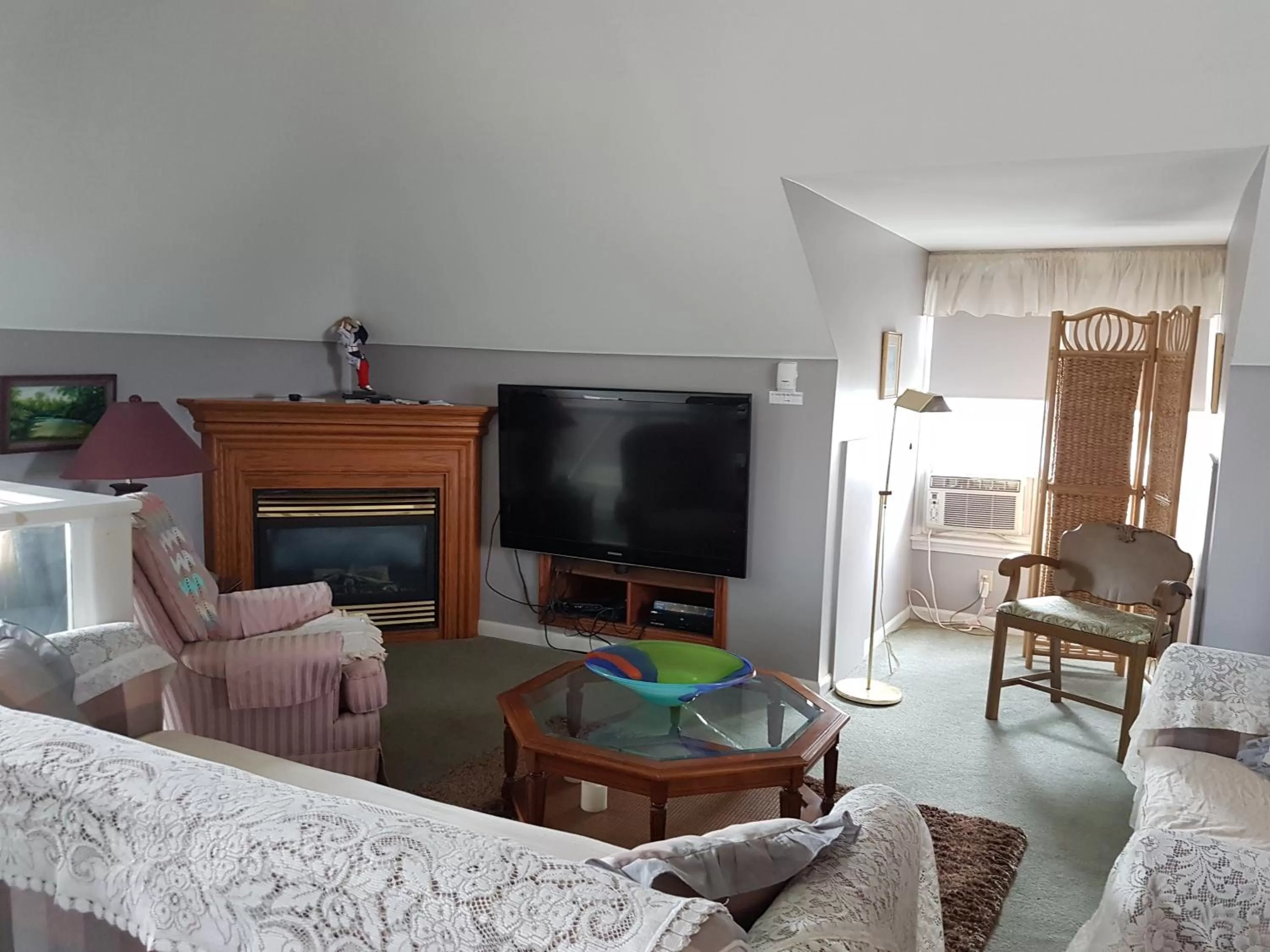 TV and multimedia in Ye Olde Walkerville Bed & Breakfast