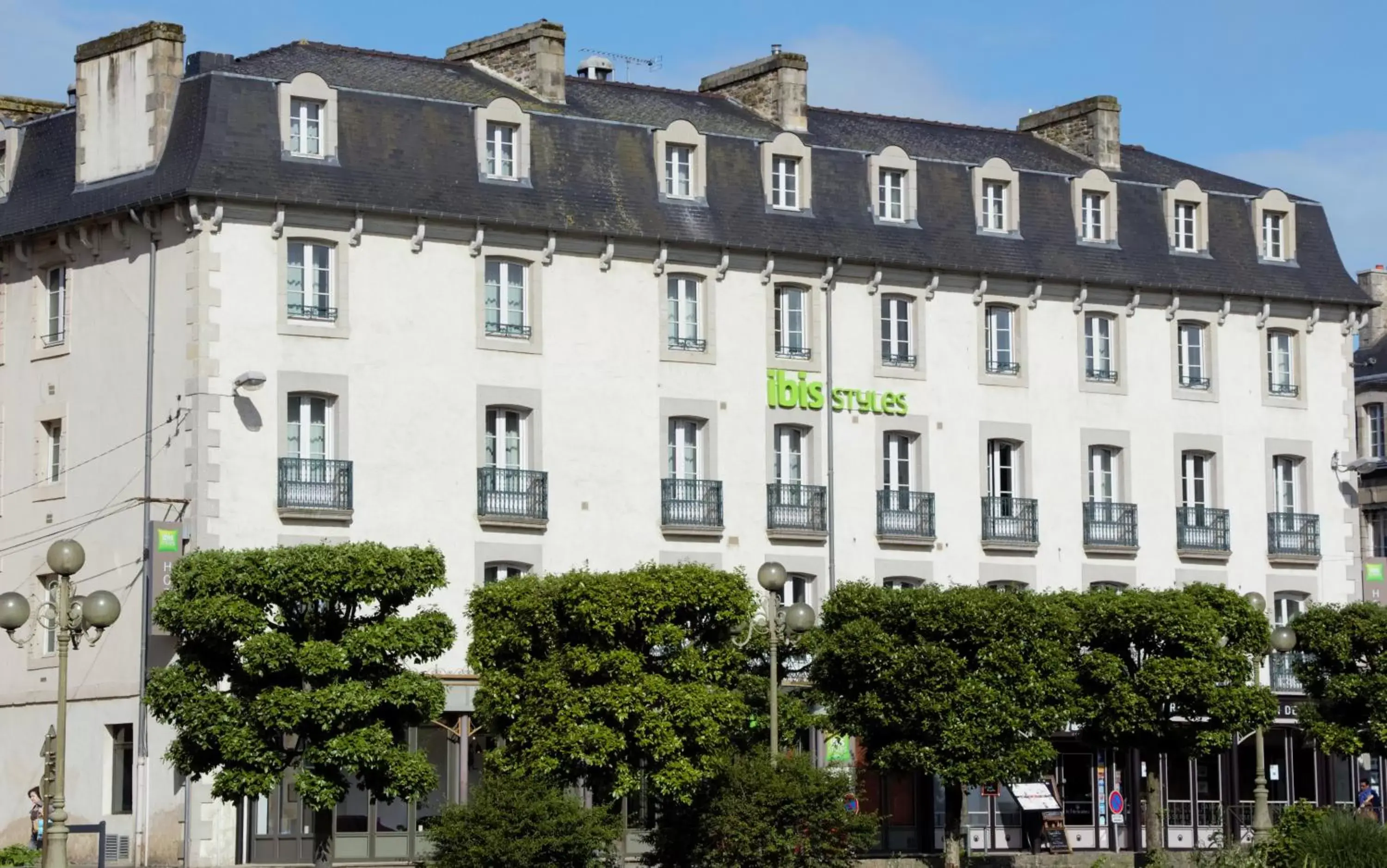 Property building in ibis Styles Dinan Centre Ville Property building in ibis Styles Dinan Centre Ville