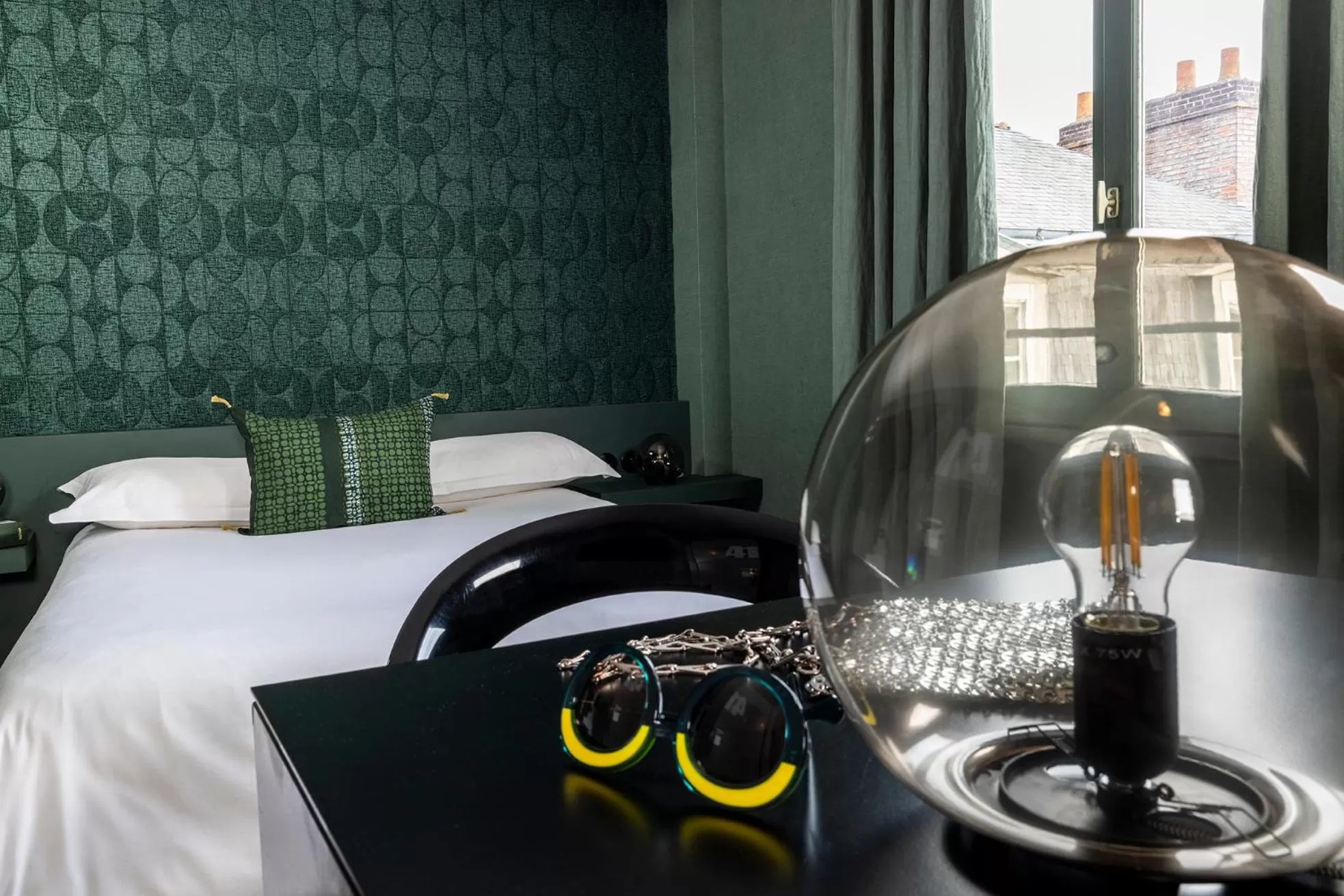 Bed in LHotel - face au château - boutique hôtel et séminaires