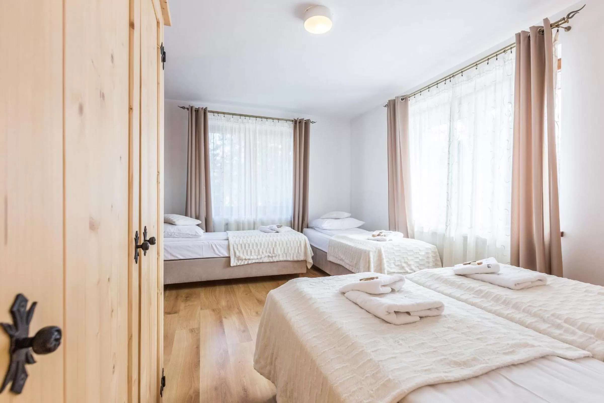 Photo of the whole room, Bed in Willa Baciarka-basen, sauny i jacuzzi