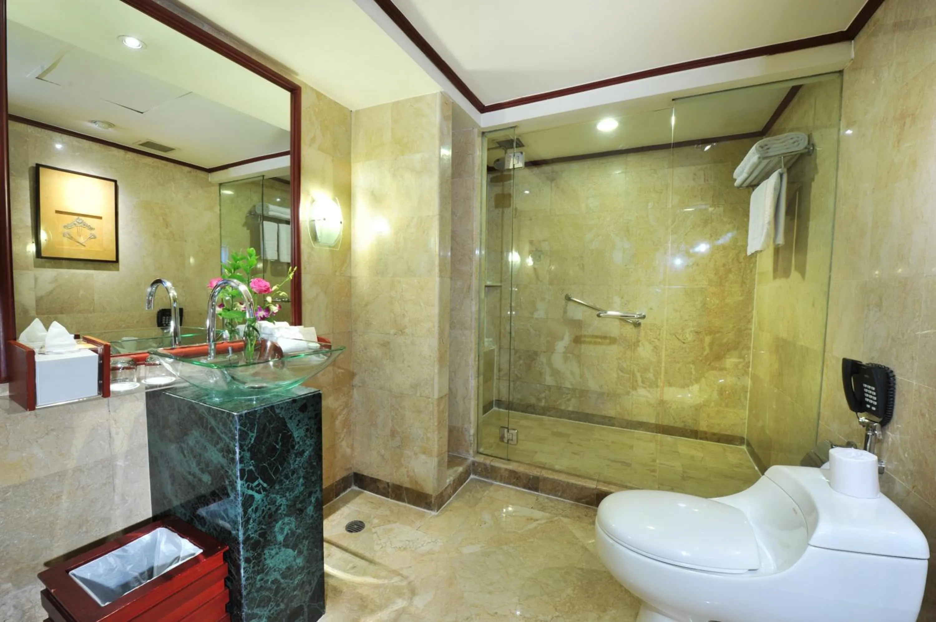 Bathroom in Hotel Borobudur Jakarta