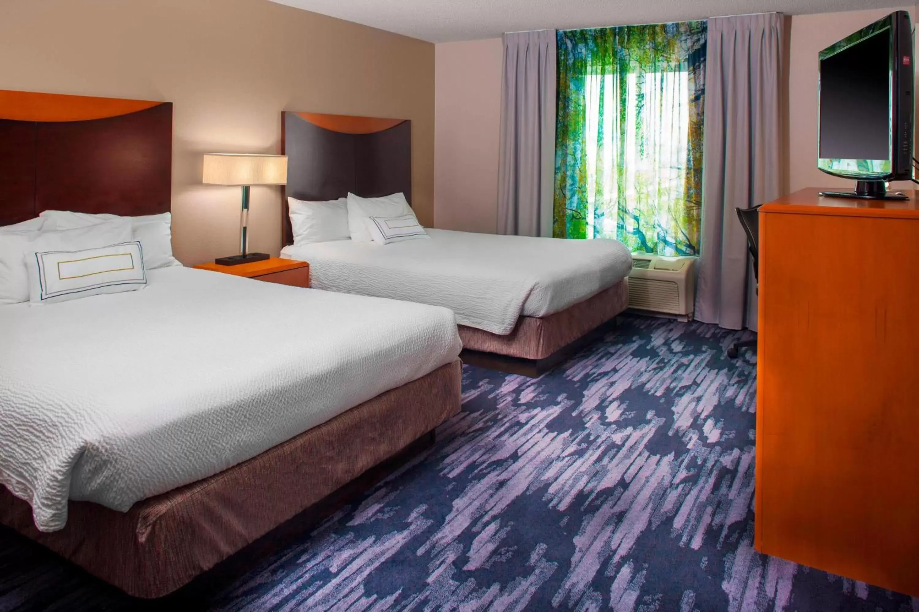 Photo of the whole room, Bed in Fairfield Inn and Suites by Marriott Montgomery EastChase