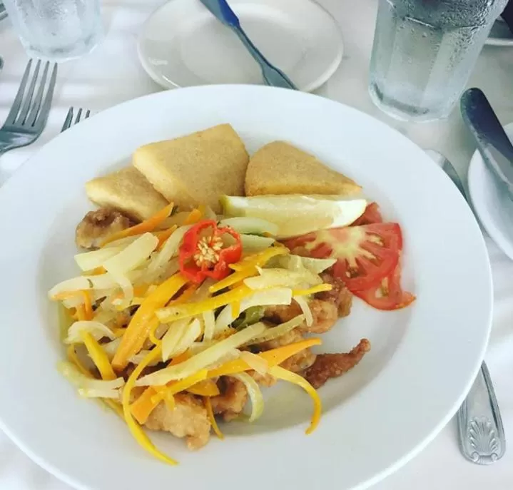 Breakfast in Hibiscus Lodge Hotel