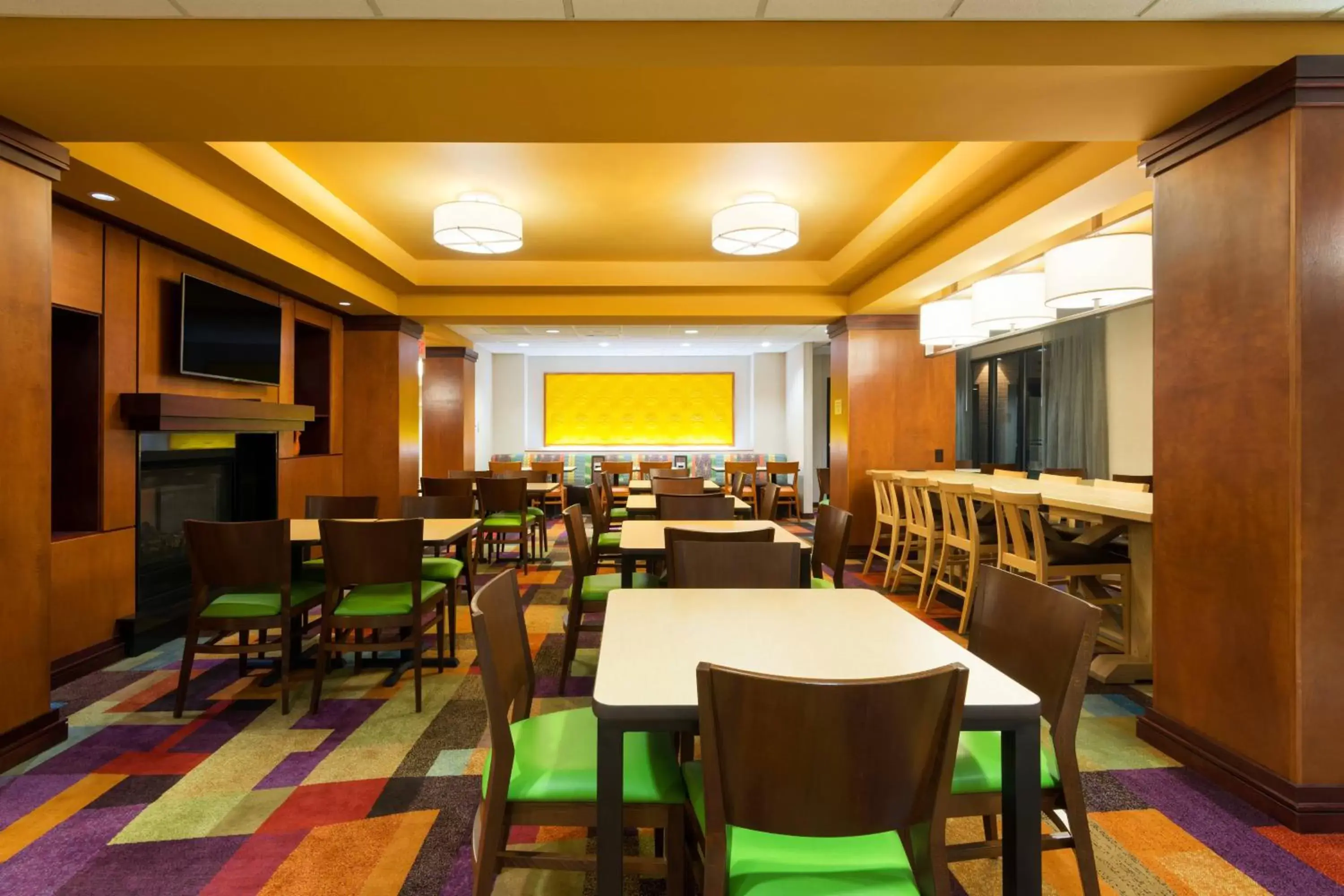 Breakfast, Restaurant/Places to Eat in Fairfield Inn & Suites Louisville Downtown