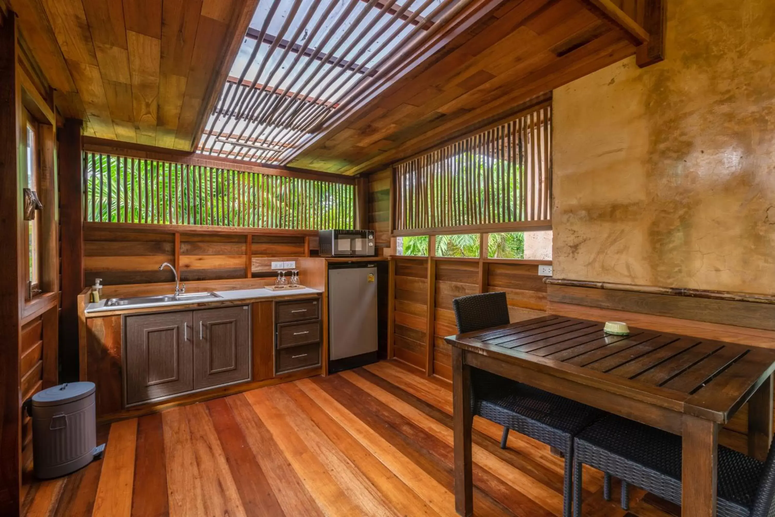 Kitchen or kitchenette, Kitchen/Kitchenette in Ban Sainai Resort- SHA Extra Plus Aonang's Green Resort