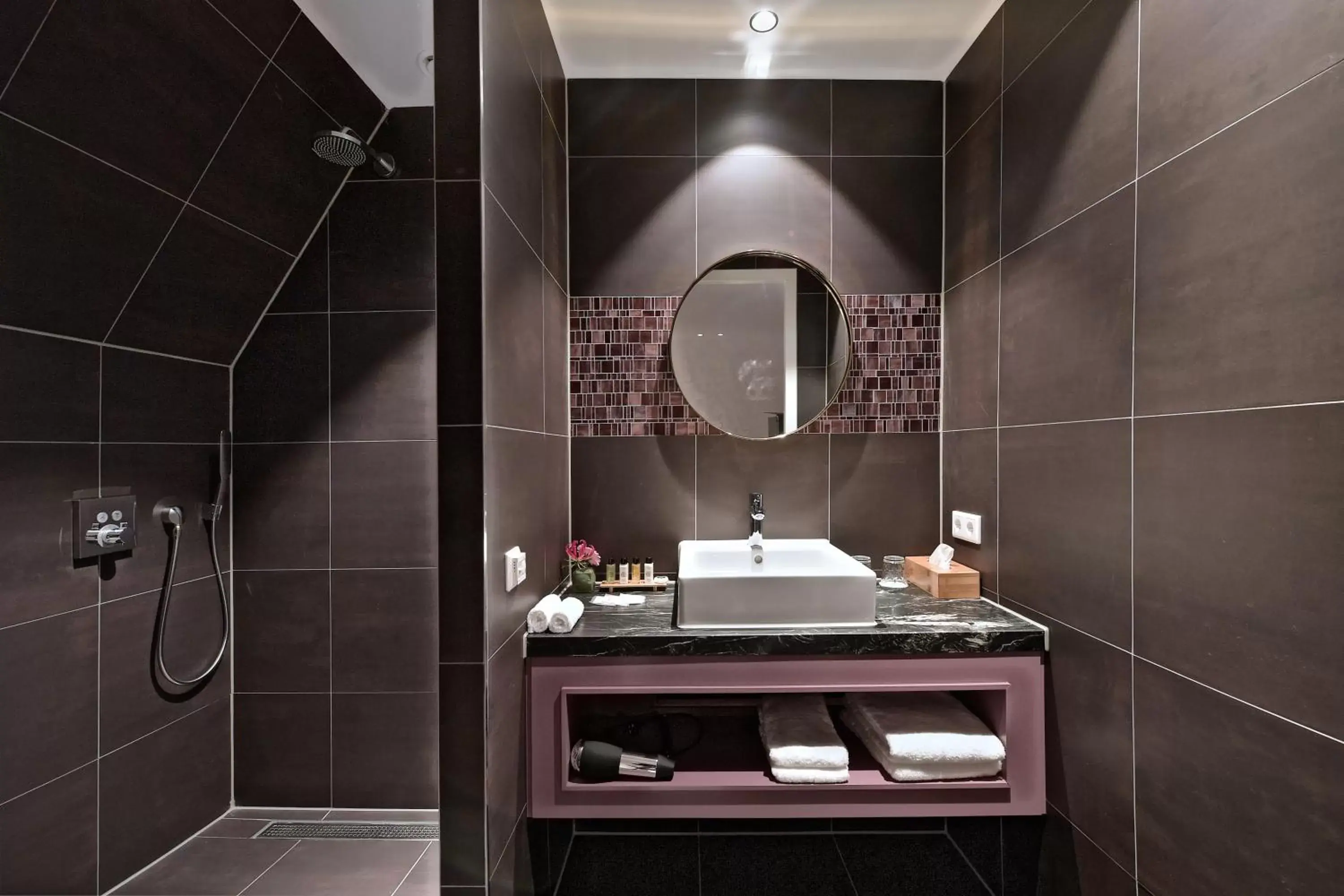 Bathroom in Zaan Hotel Amsterdam - Zaandam