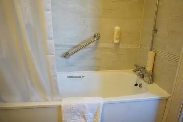 Bathroom in The Swan Hotel Wetherspoon
