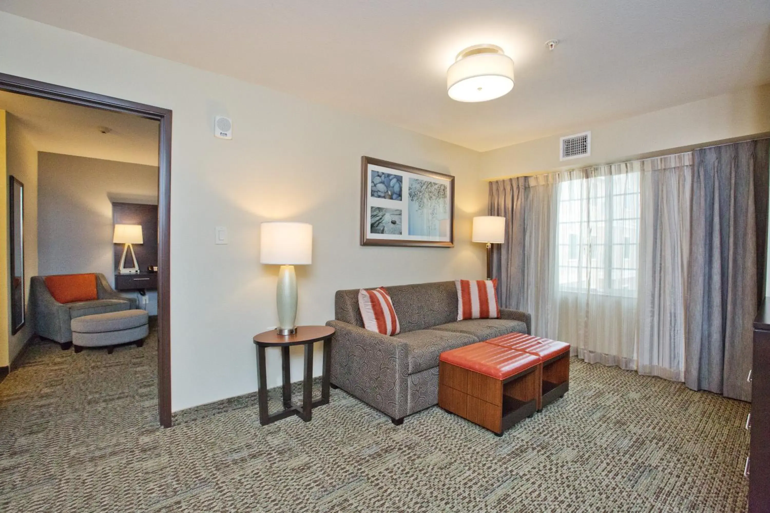 Photo of the whole room, Seating Area in Staybridge Suites Austin South Interstate Hwy 35, an IHG Hotel