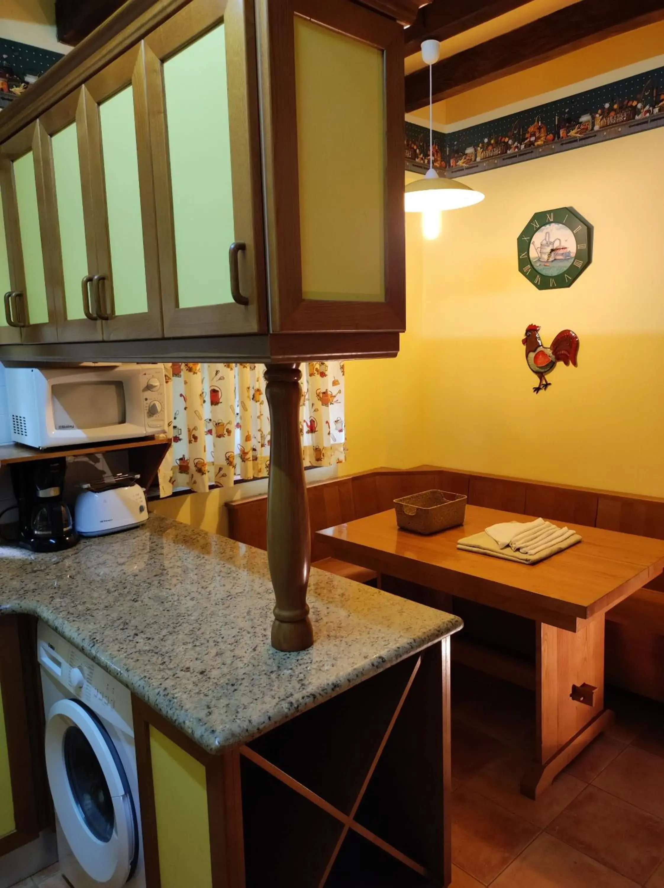 kitchen, Kitchen/Kitchenette in Viviendas Rurales El Covaju