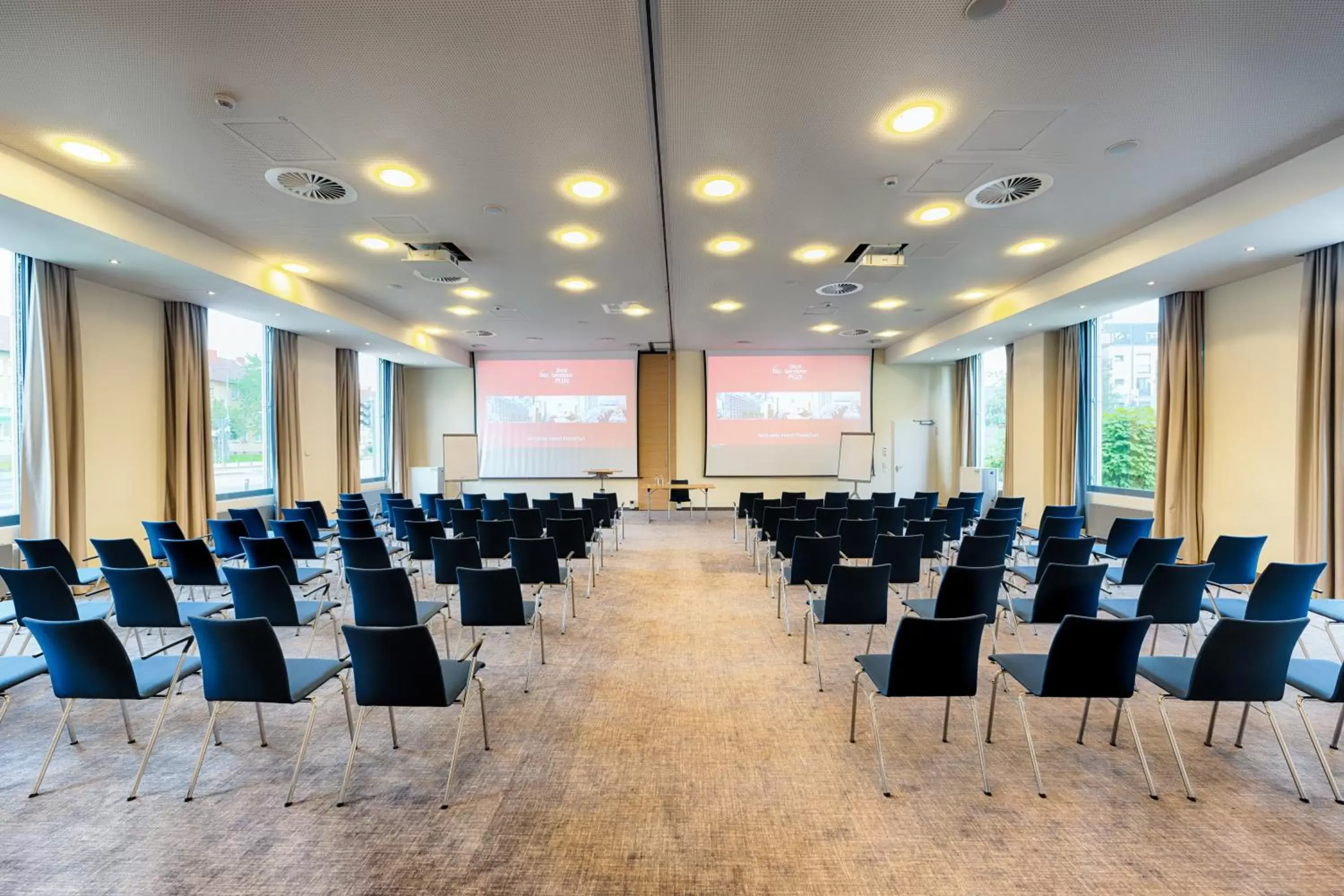 Meeting/conference room in Best Western Plus Welcome Hotel Frankfurt