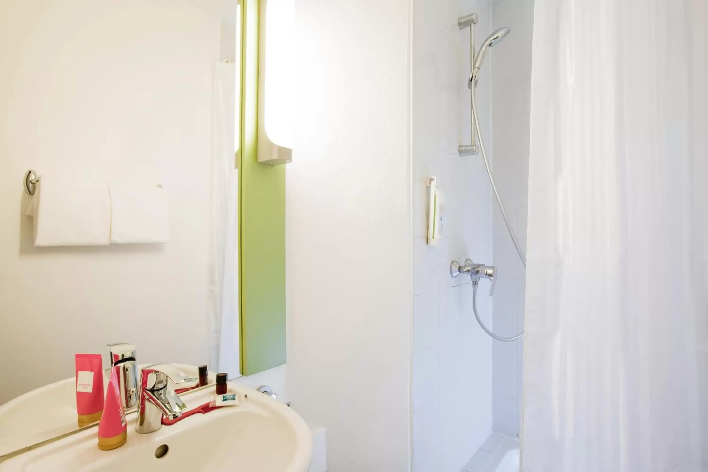 Shower, Bathroom in ibis budget Pontault Combault RN4 Marne La Vallée