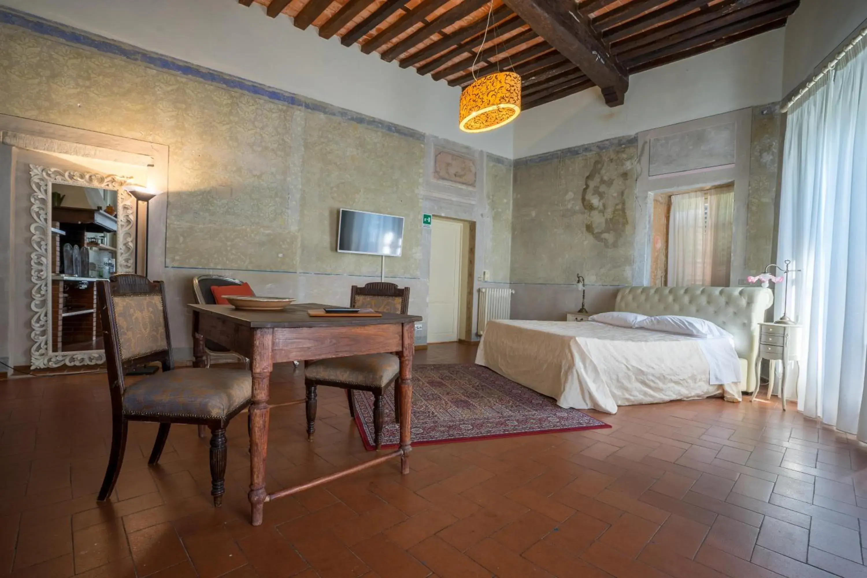 Photo of the whole room in Hotel Villa Sermolli