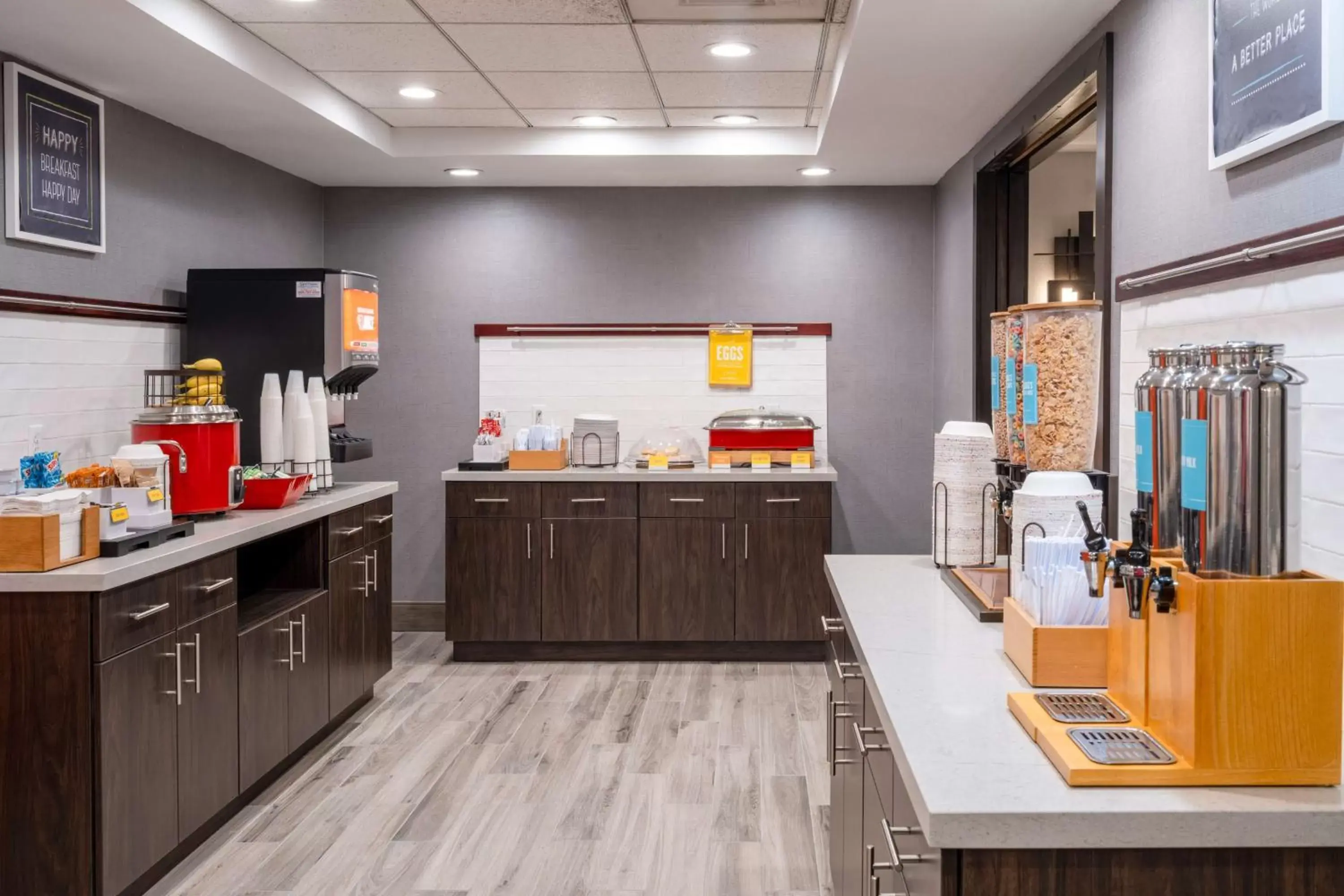 Breakfast in Hampton Inn & Suites Agoura Hills Breakfast in Hampton Inn & Suites Agoura Hills