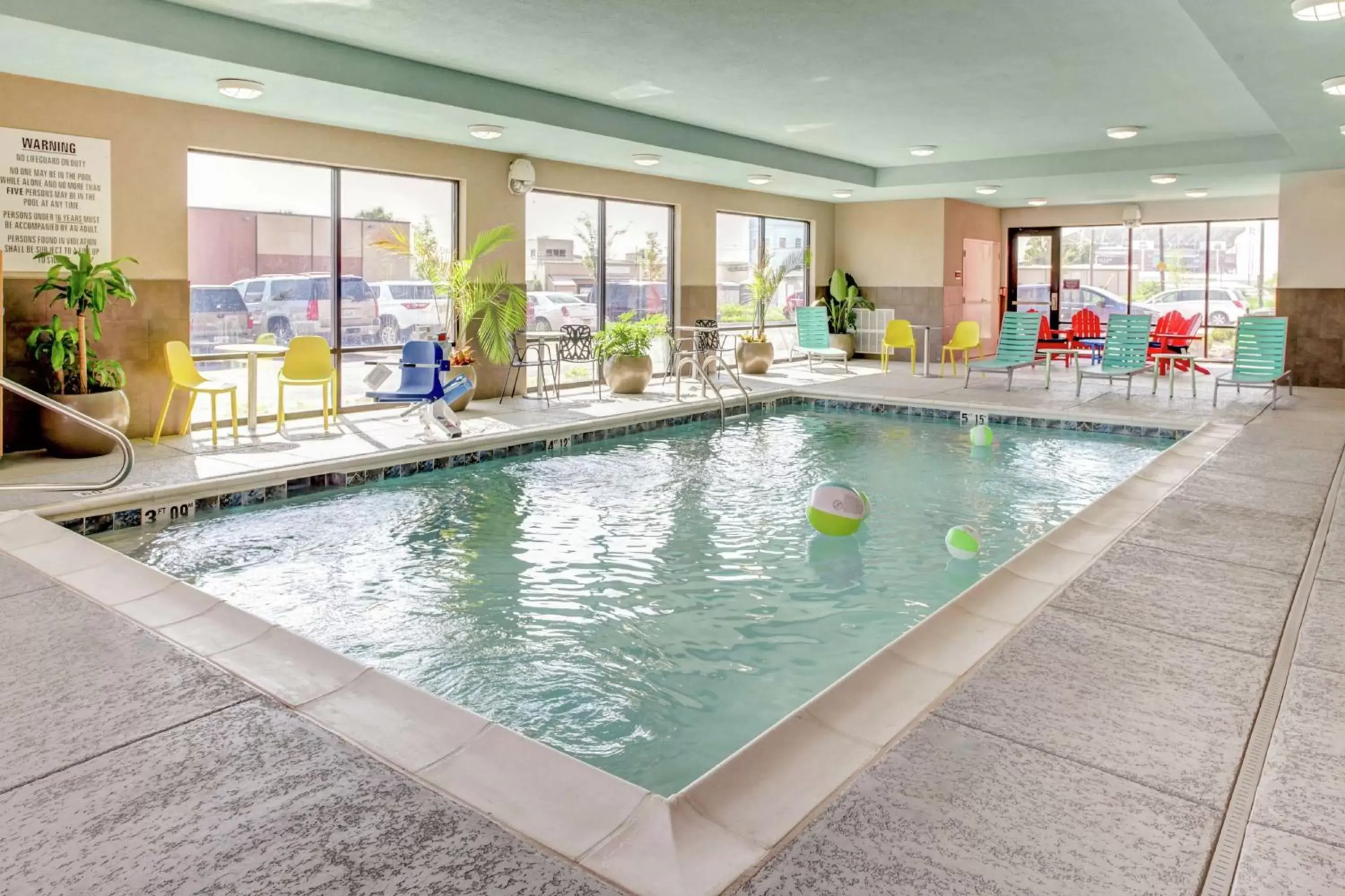 Swimming Pool in Home2 Suites by Hilton Louisville Airport/Expo Center
