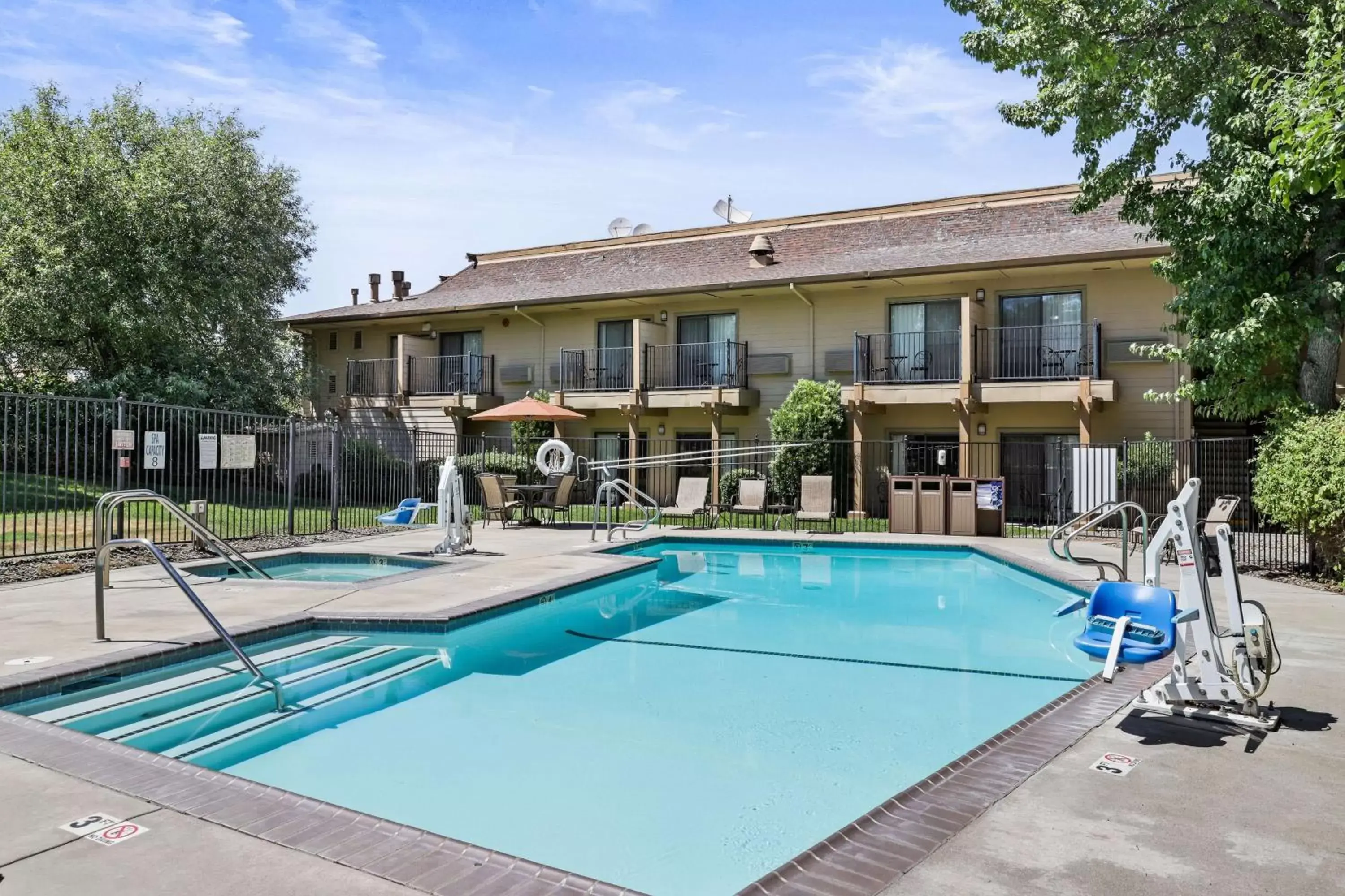 Pool view, Swimming Pool in Best Western Plus Sonora Oaks Hotel and Conference Center